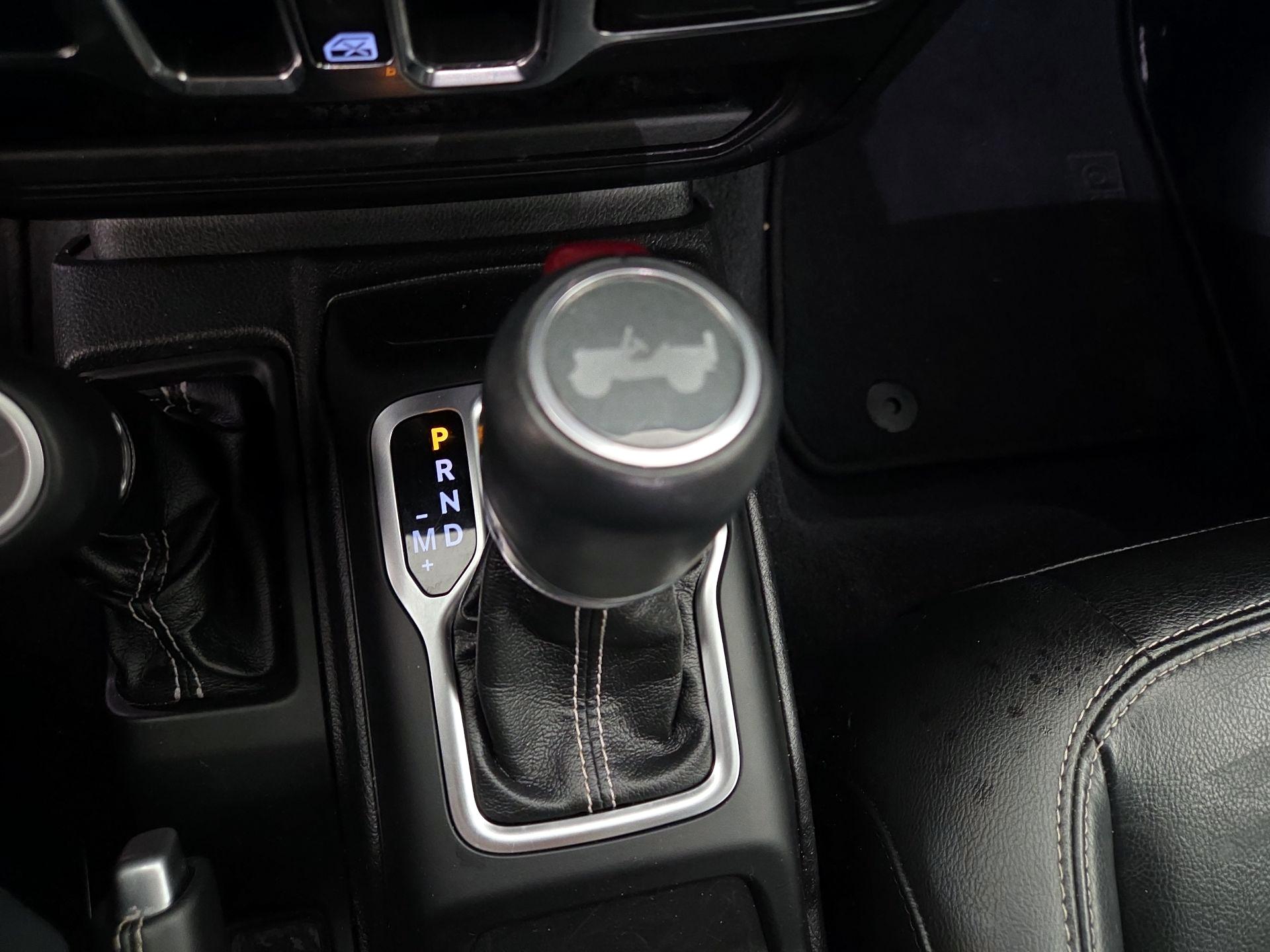 Thumbnail: 2021 Jeep Wrangler - 18