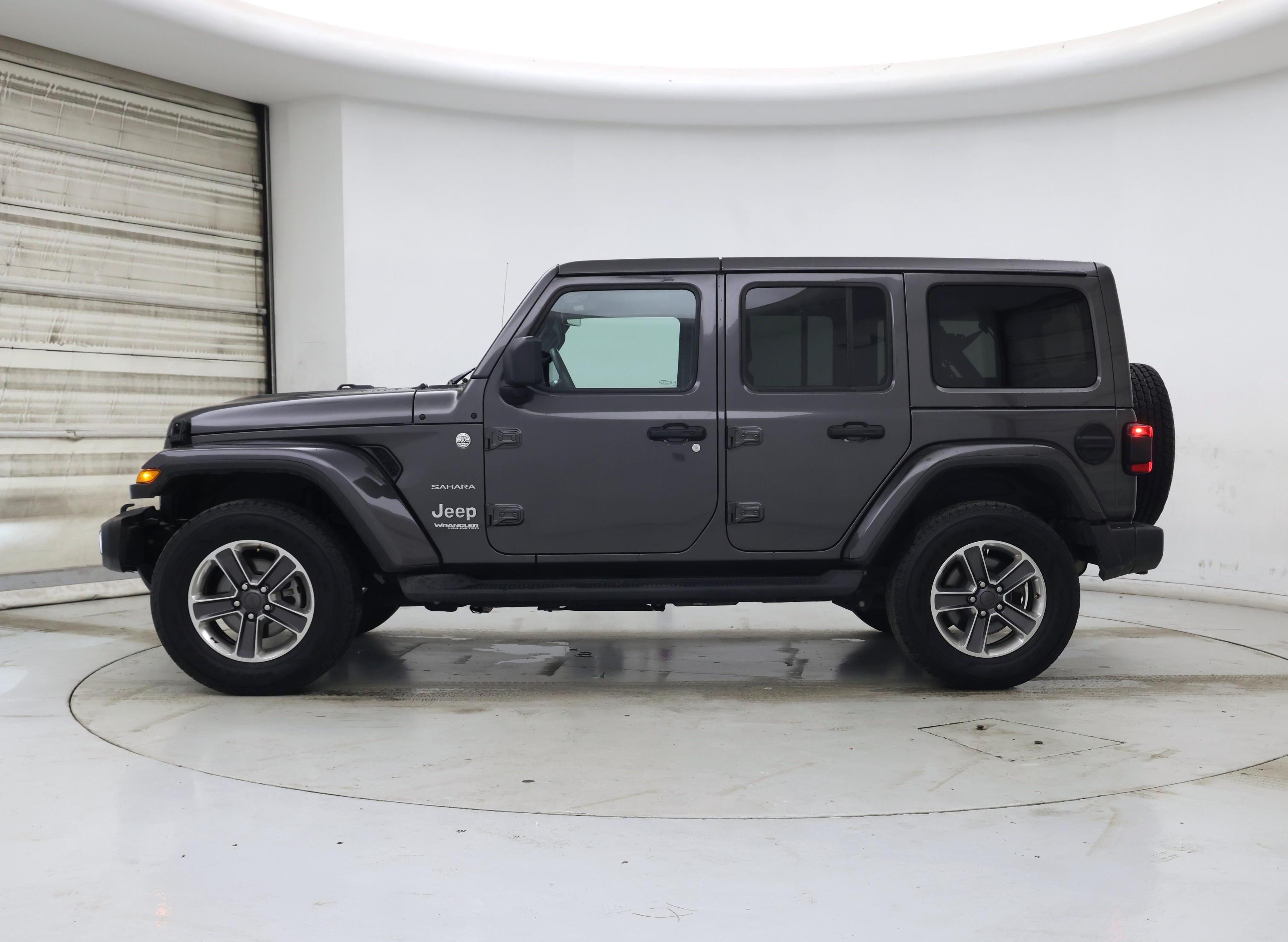 Thumbnail: 2021 Jeep Wrangler - 3