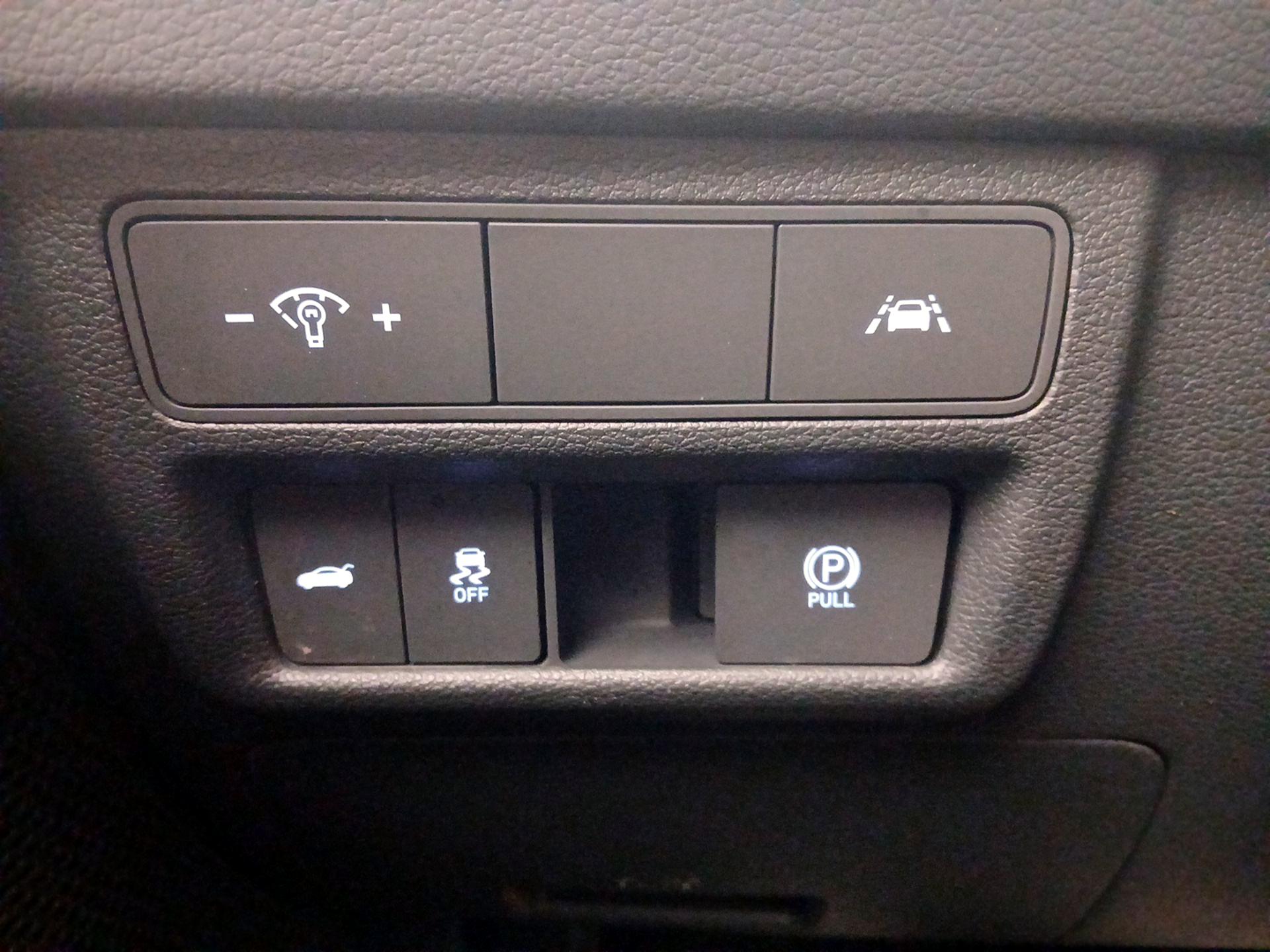 Thumbnail: 2023 Hyundai Sonata - 13