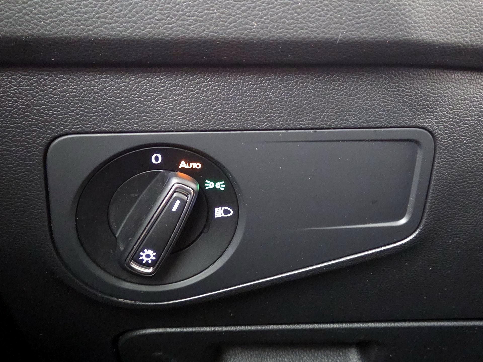 Thumbnail: 2022 Volkswagen Tiguan - 13