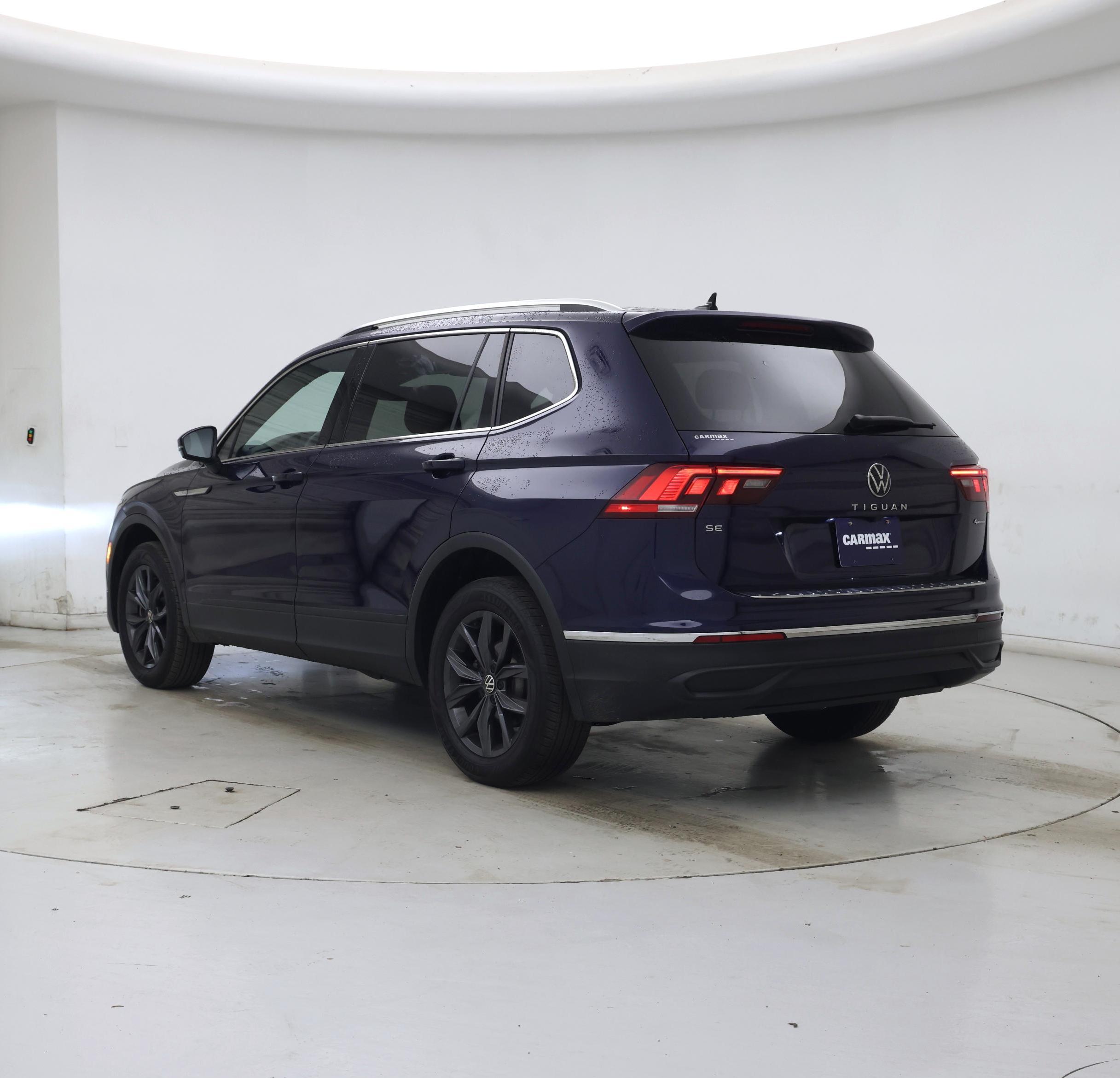 Thumbnail: 2022 Volkswagen Tiguan - 2