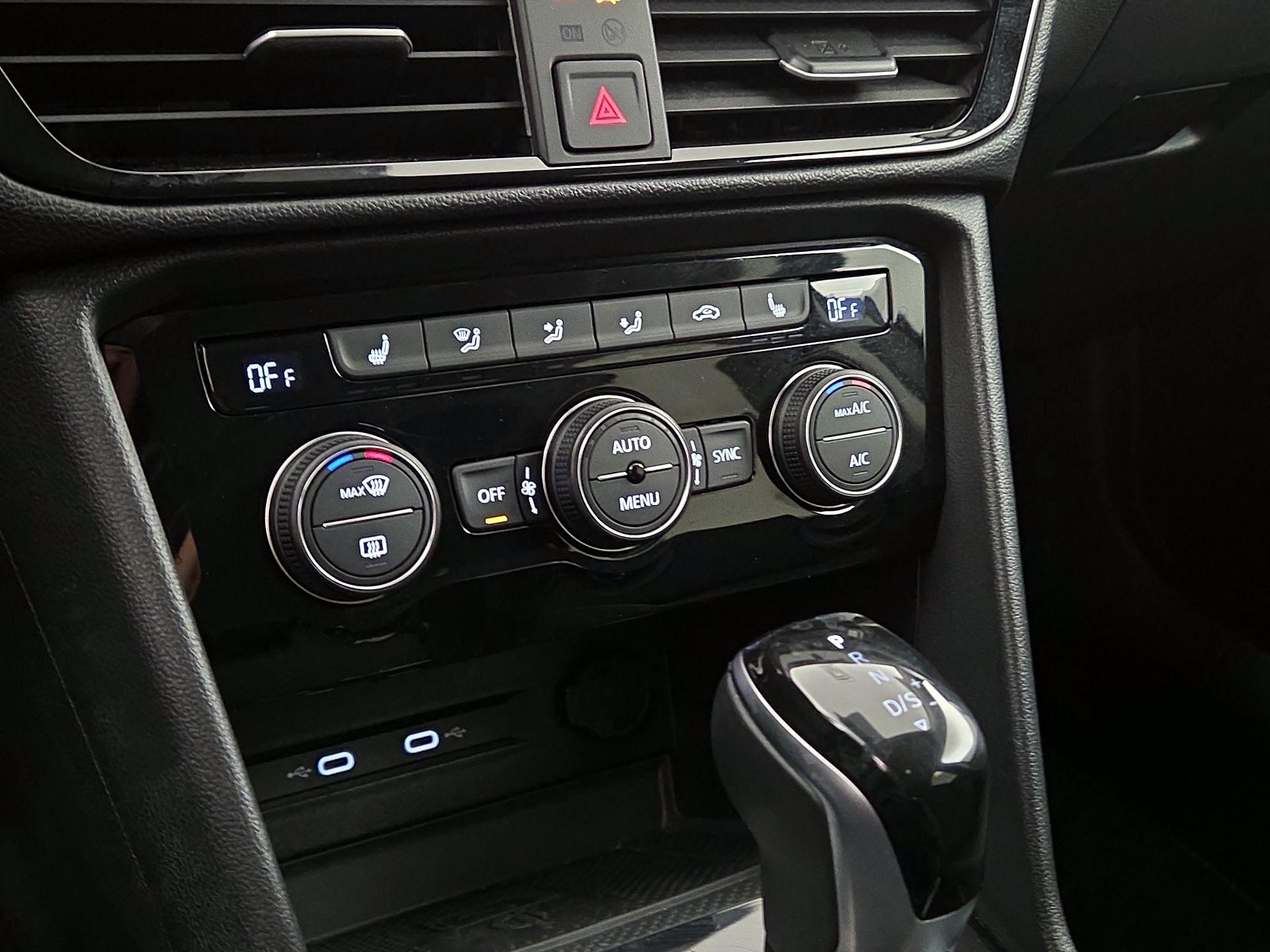 Thumbnail: 2024 Volkswagen Taos - 16