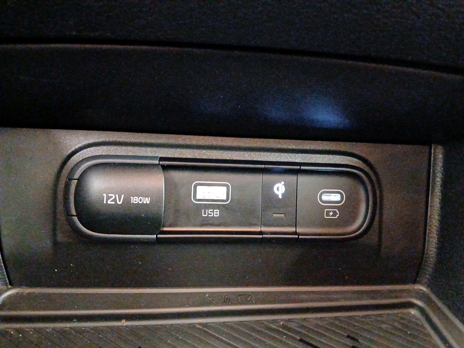 Thumbnail: 2023 Kia Sportage - 19