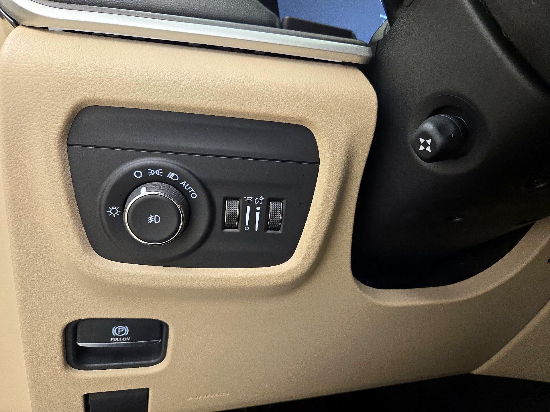 Thumbnail: 2021 Jeep Grand Cherokee L - 13