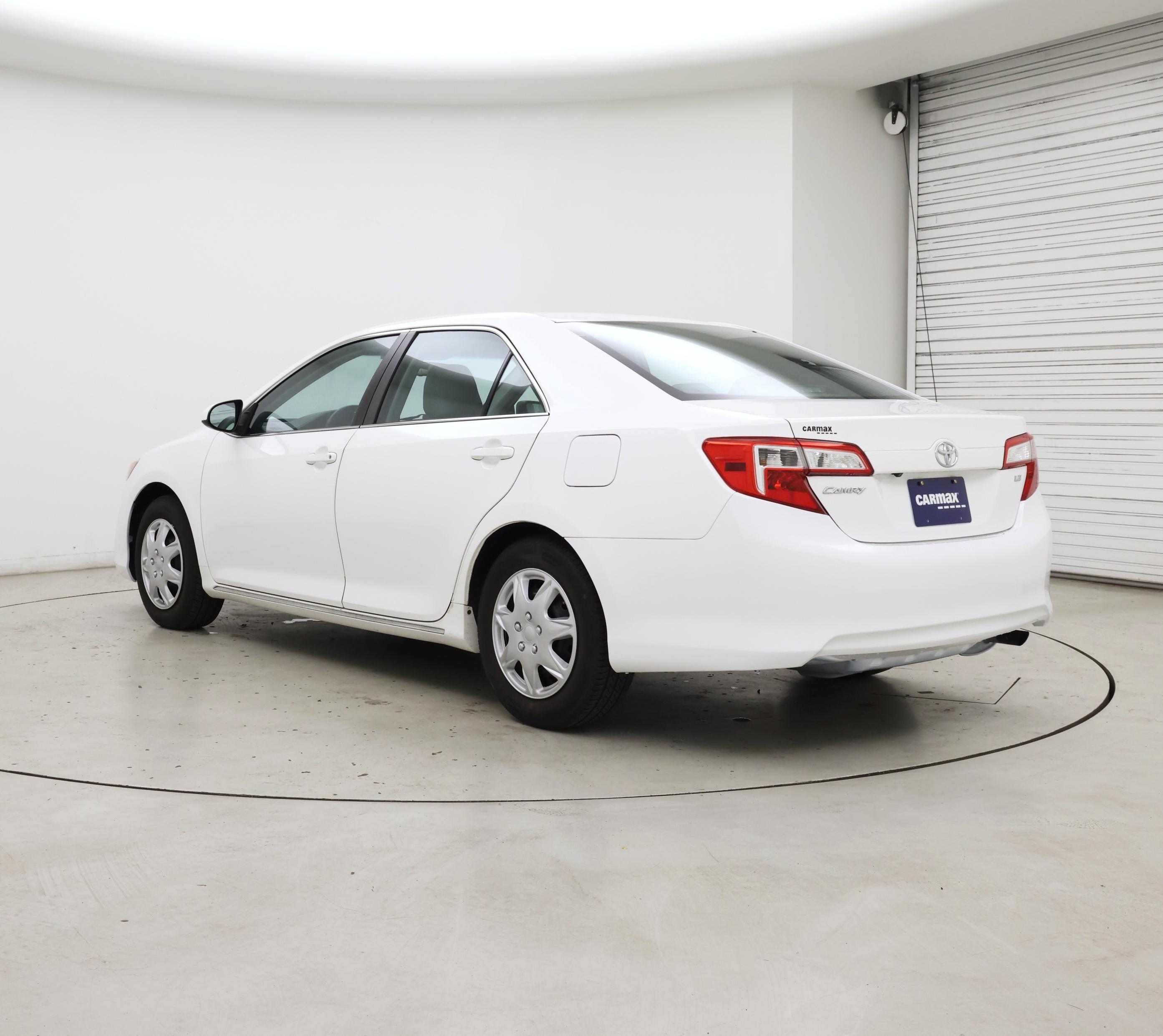 Thumbnail: 2014 Toyota Camry - 2