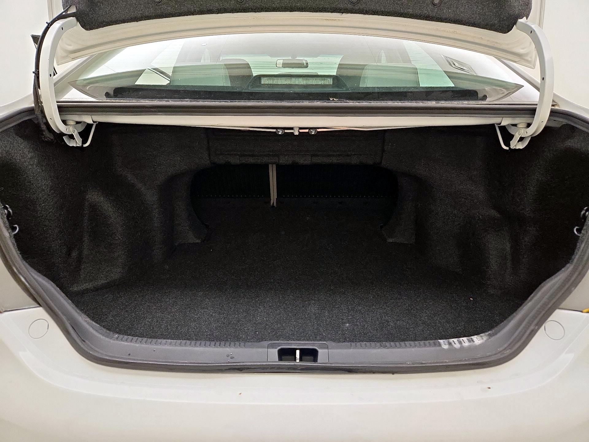 Thumbnail: 2014 Toyota Camry - 20