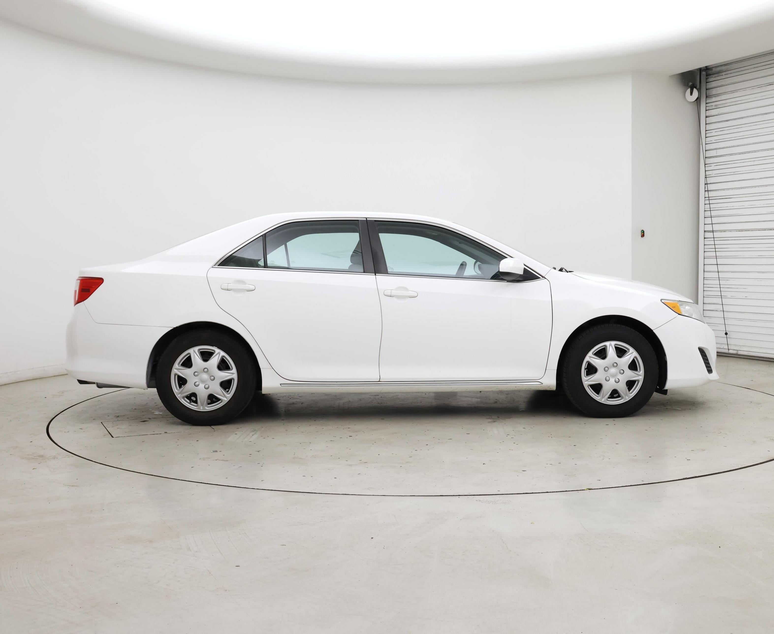 Thumbnail: 2014 Toyota Camry - 7