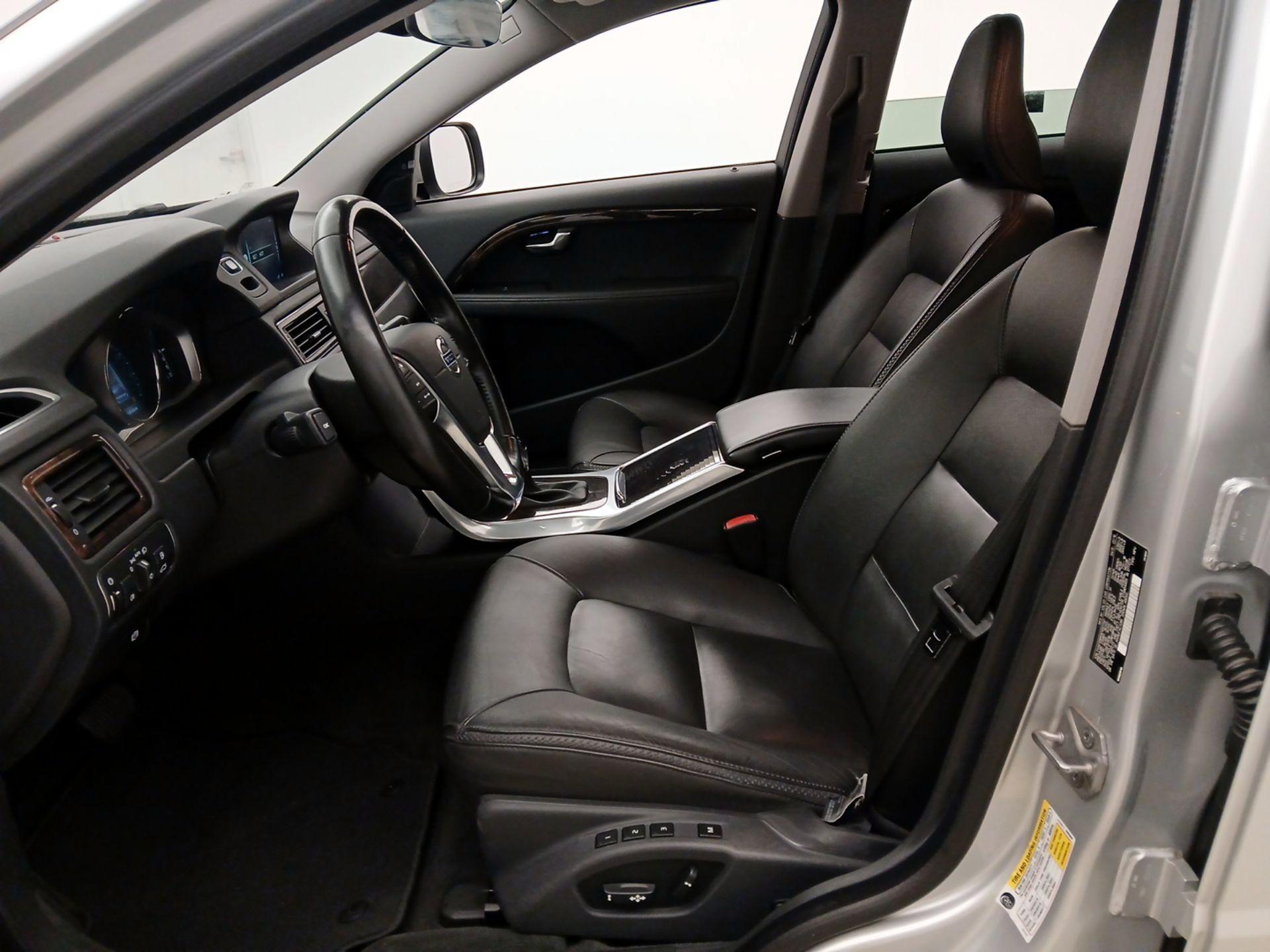 Thumbnail: 2016 Volvo XC70 - 11