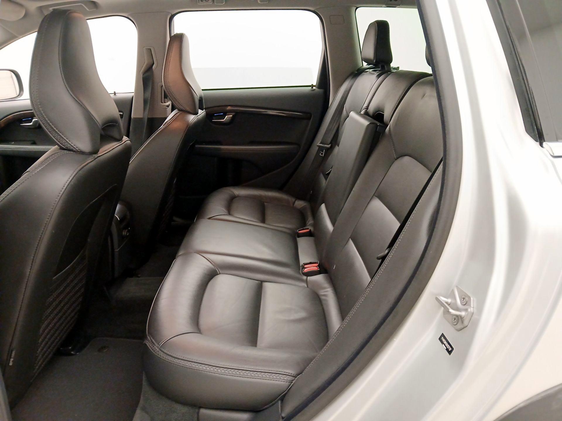 Thumbnail: 2016 Volvo XC70 - 19