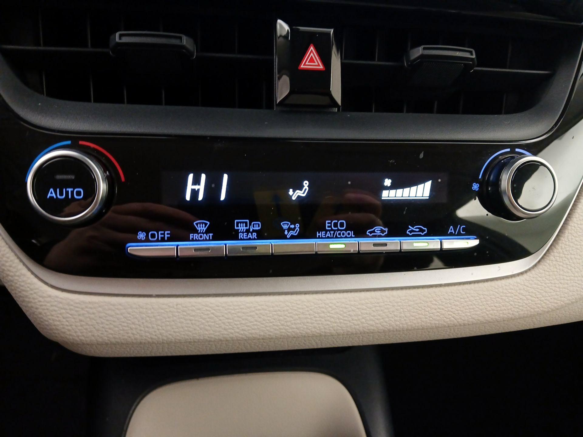 Thumbnail: 2020 Toyota Corolla - 16