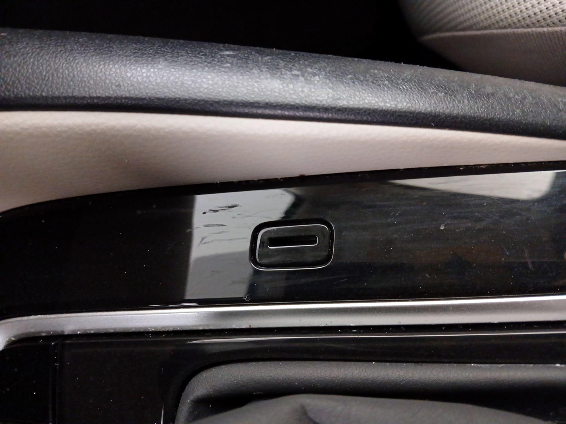 Thumbnail: 2020 Toyota Corolla - 18