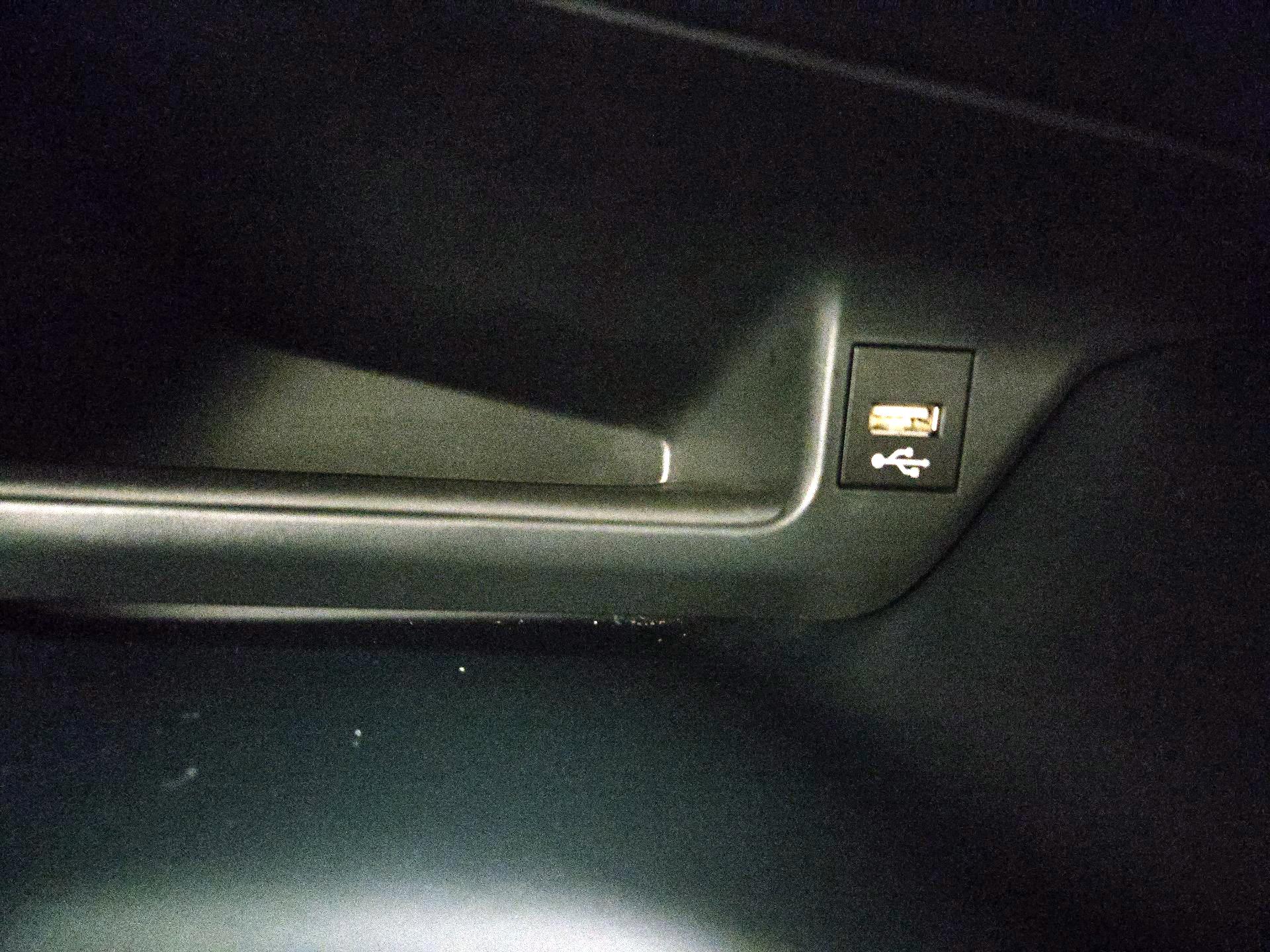 Thumbnail: 2021 Toyota C-HR - 18