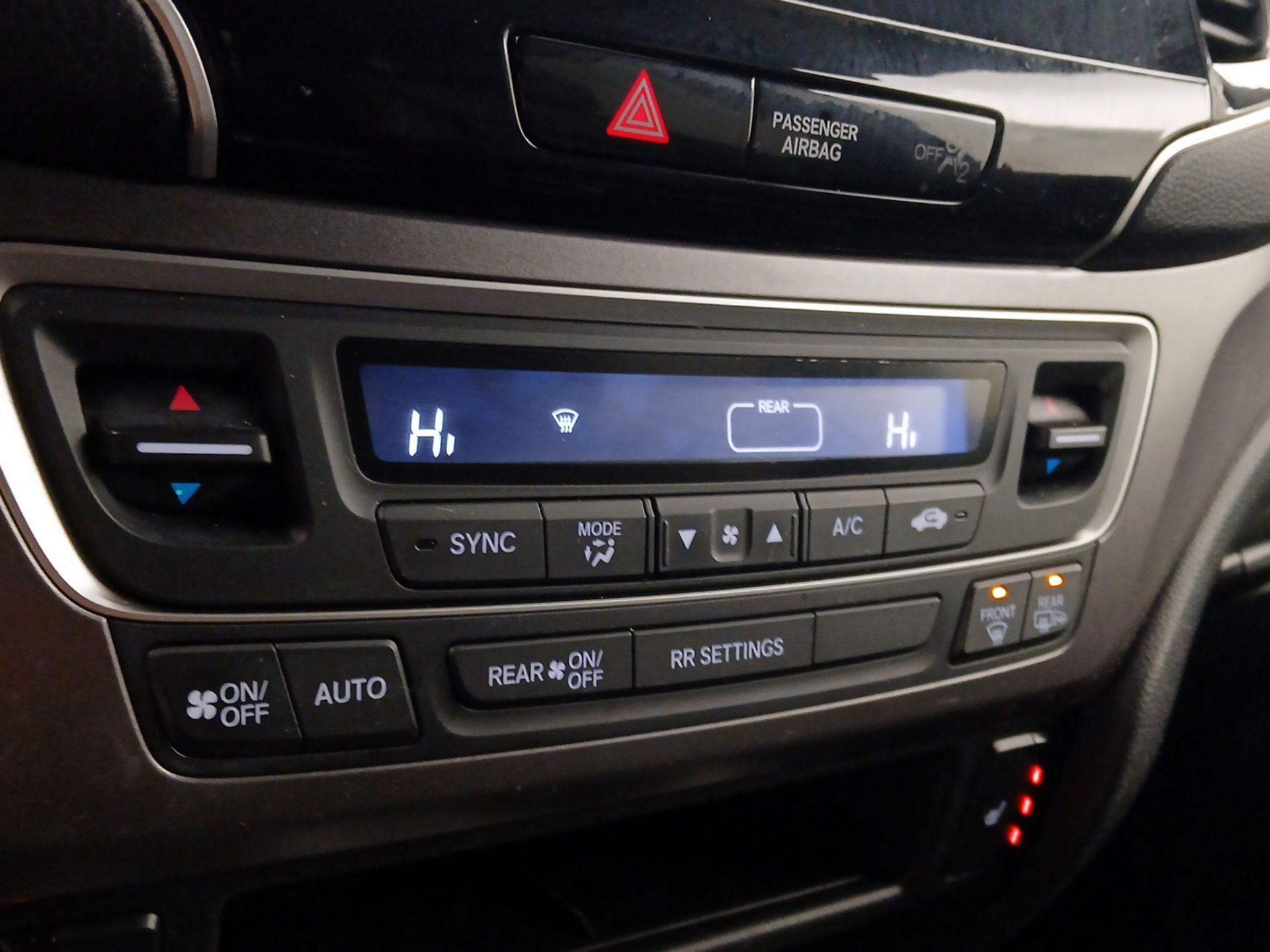 Thumbnail: 2020 Honda Passport - 15