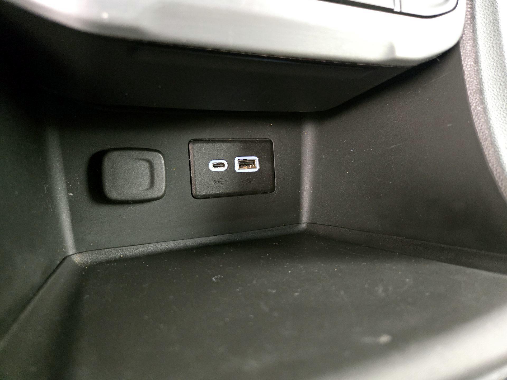 Thumbnail: 2023 GMC Acadia - 18