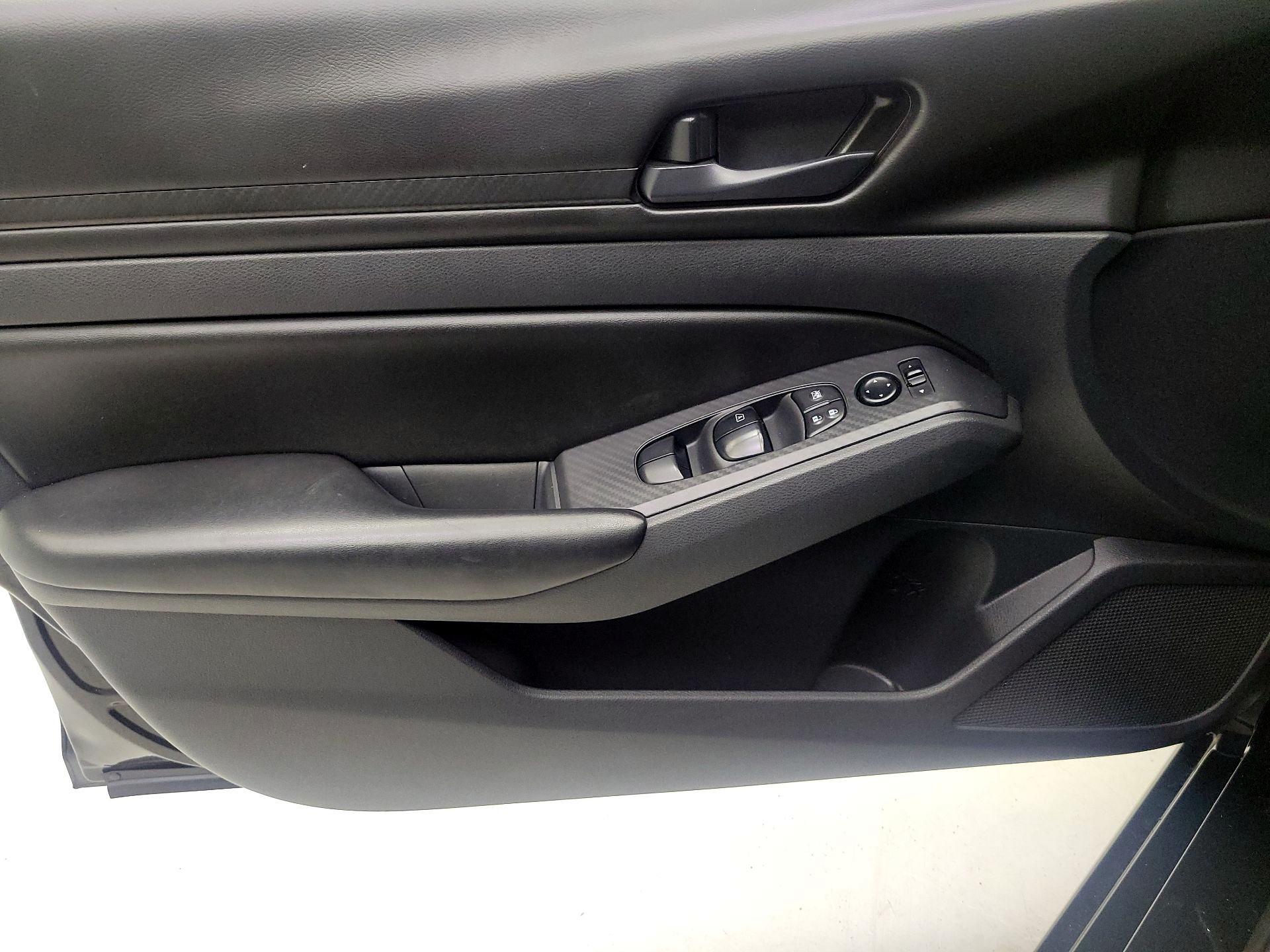 Thumbnail: 2023 Nissan Altima - 10