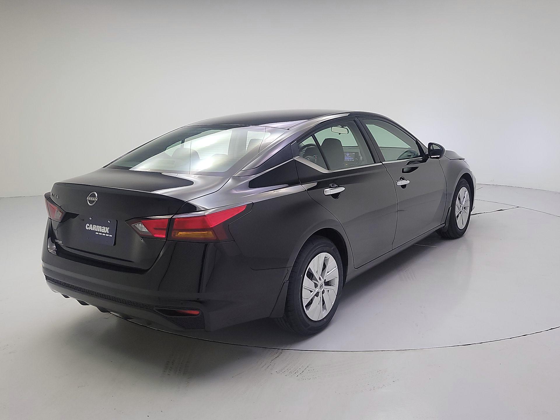 Thumbnail: 2023 Nissan Altima - 5