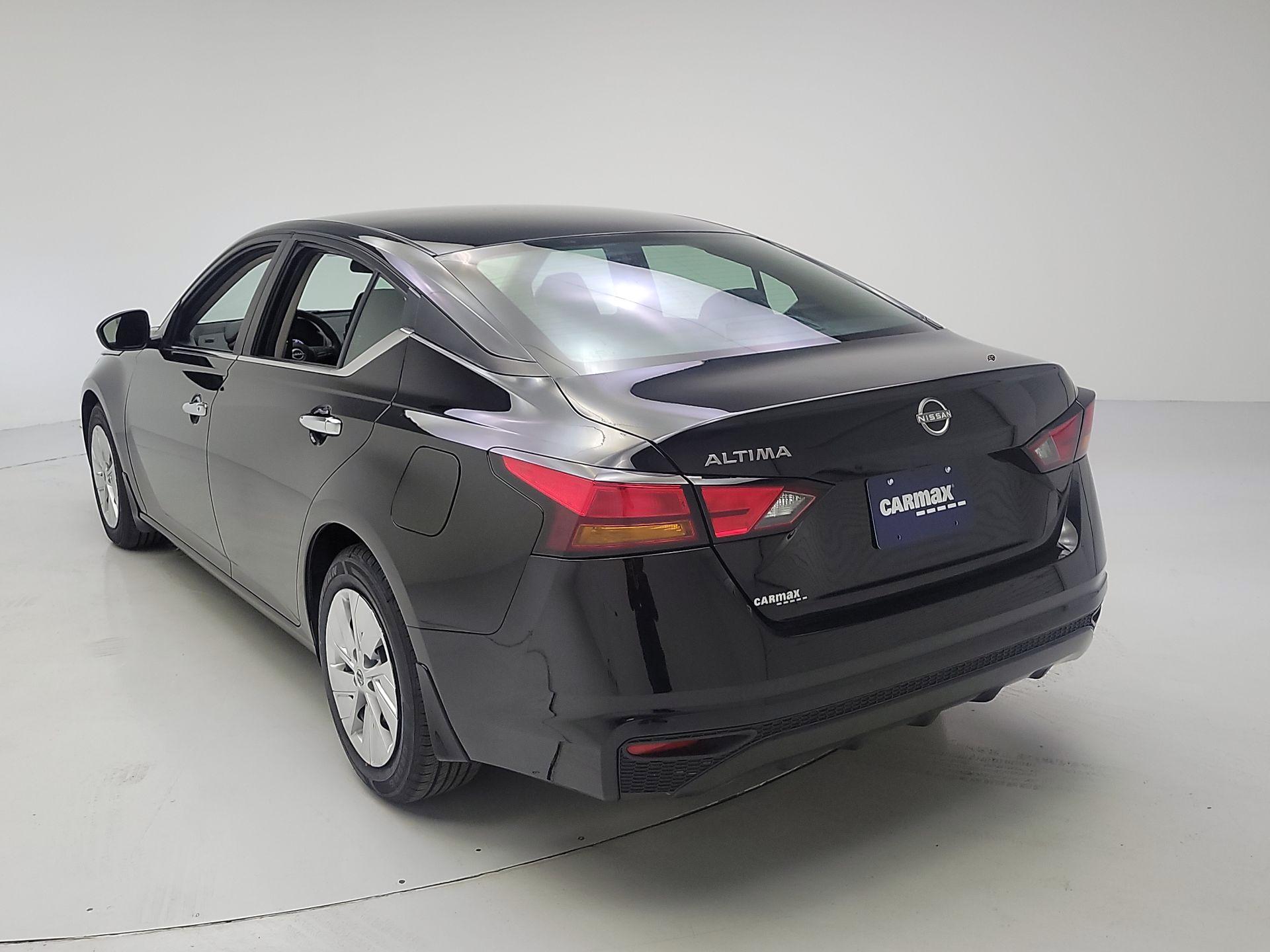 Thumbnail: 2023 Nissan Altima - 7