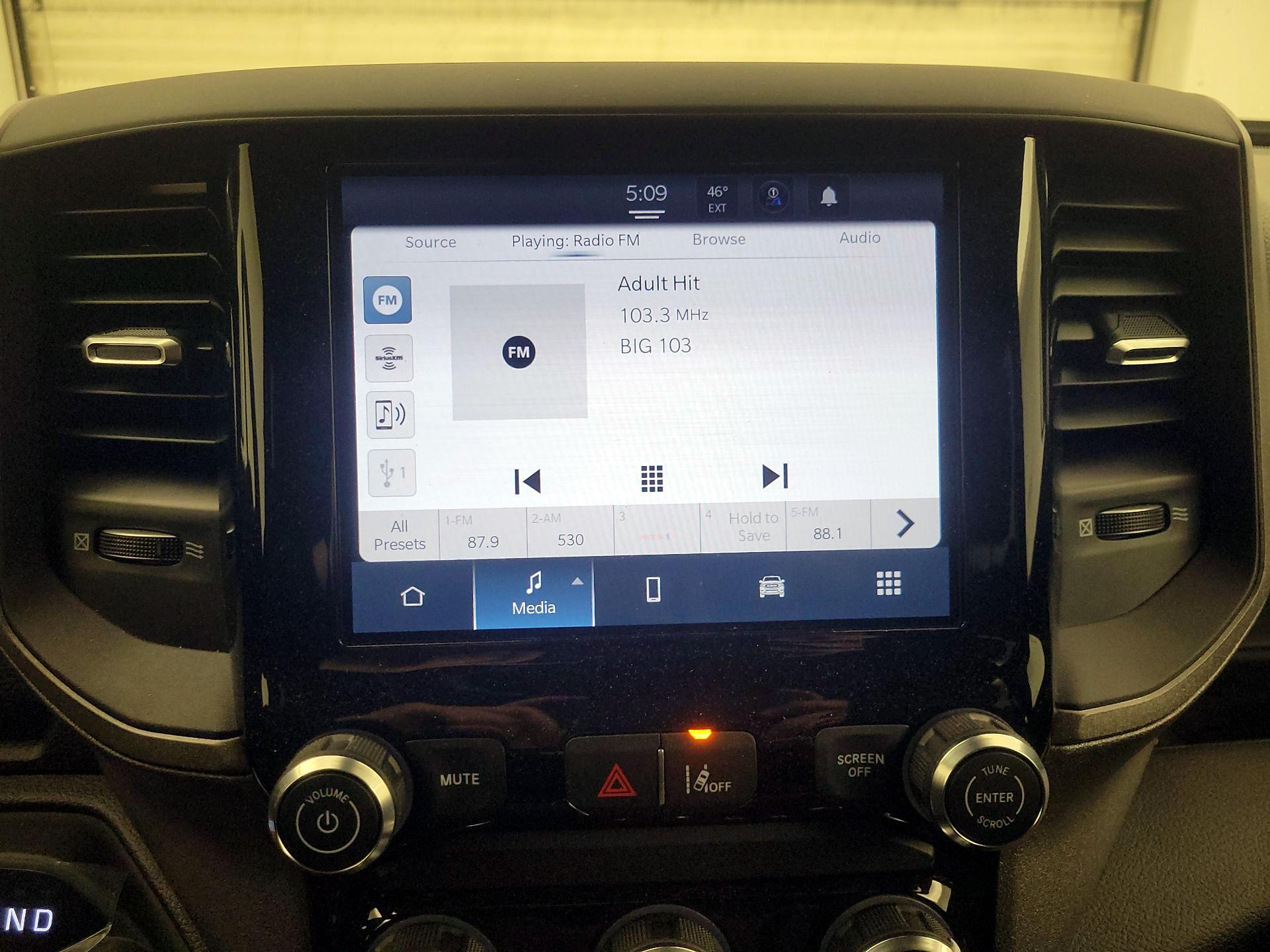 Thumbnail: 2025 RAM 1500 - 15