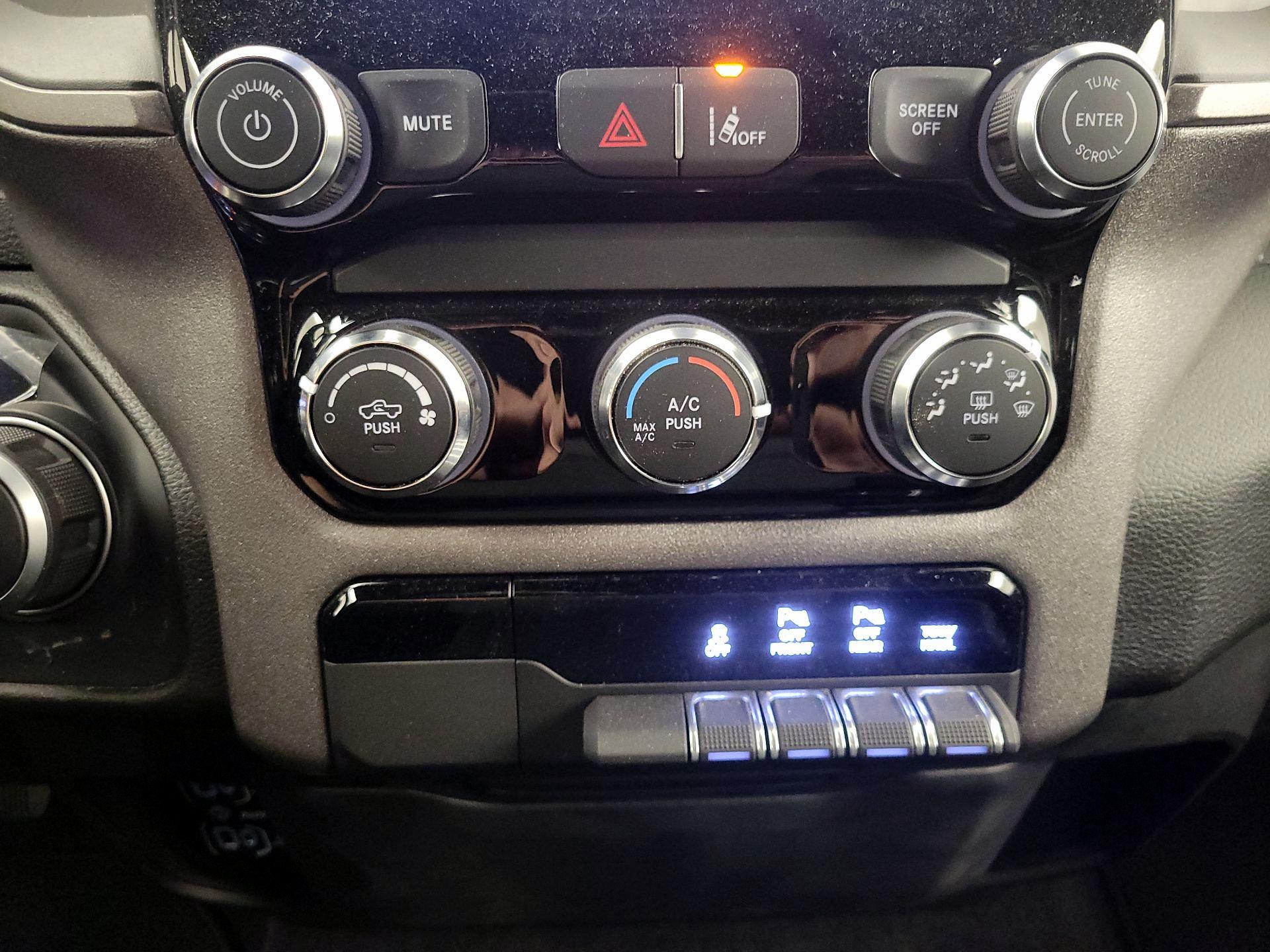 Thumbnail: 2025 RAM 1500 - 16