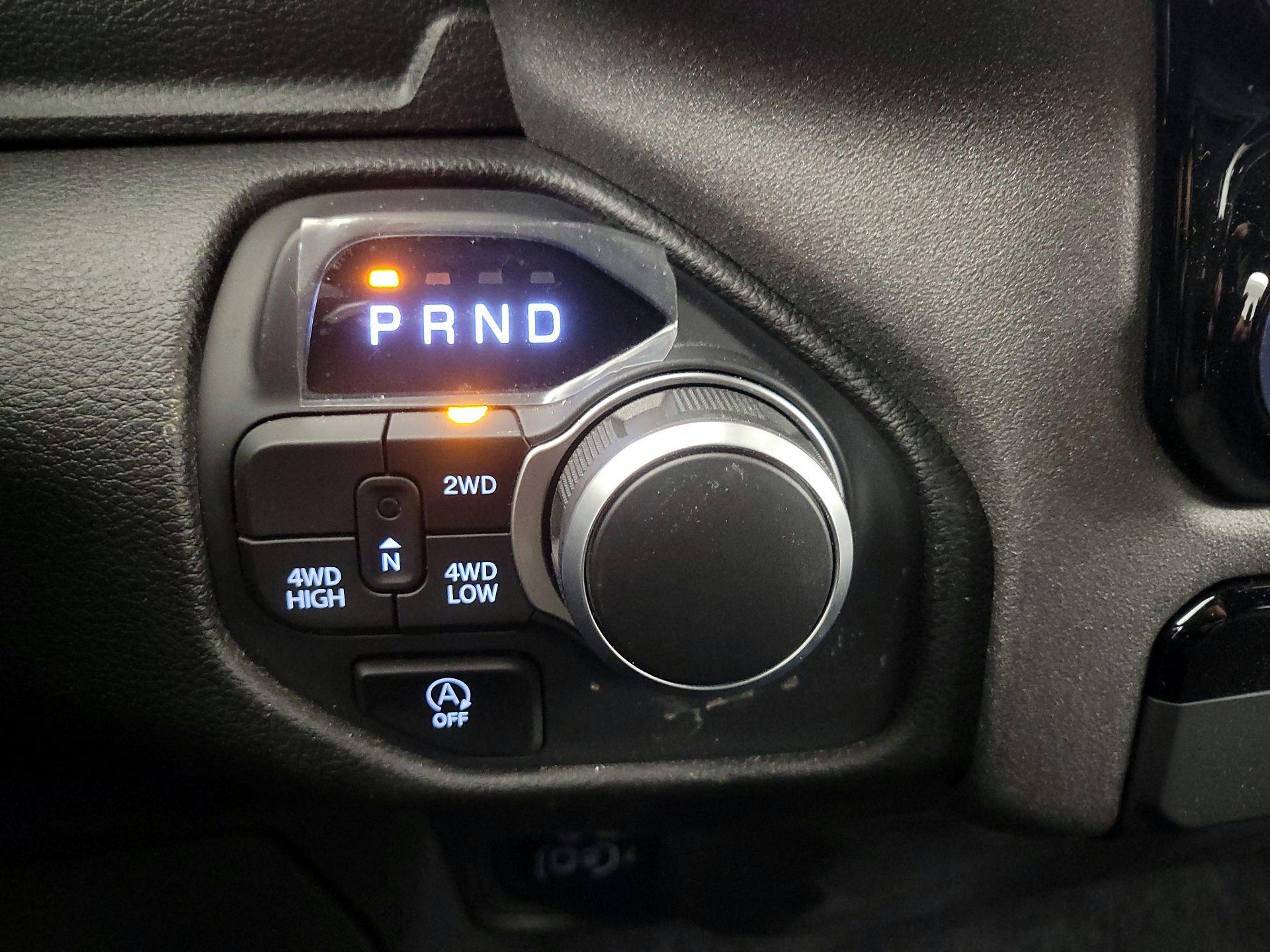 Thumbnail: 2025 RAM 1500 - 17