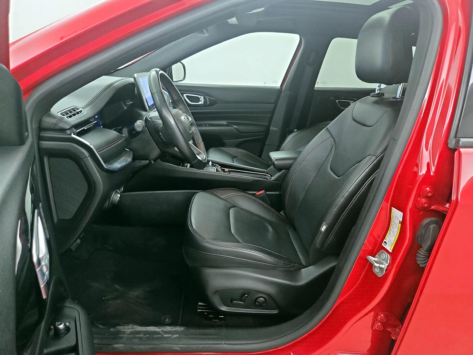 Thumbnail: 2022 Jeep Compass - 11