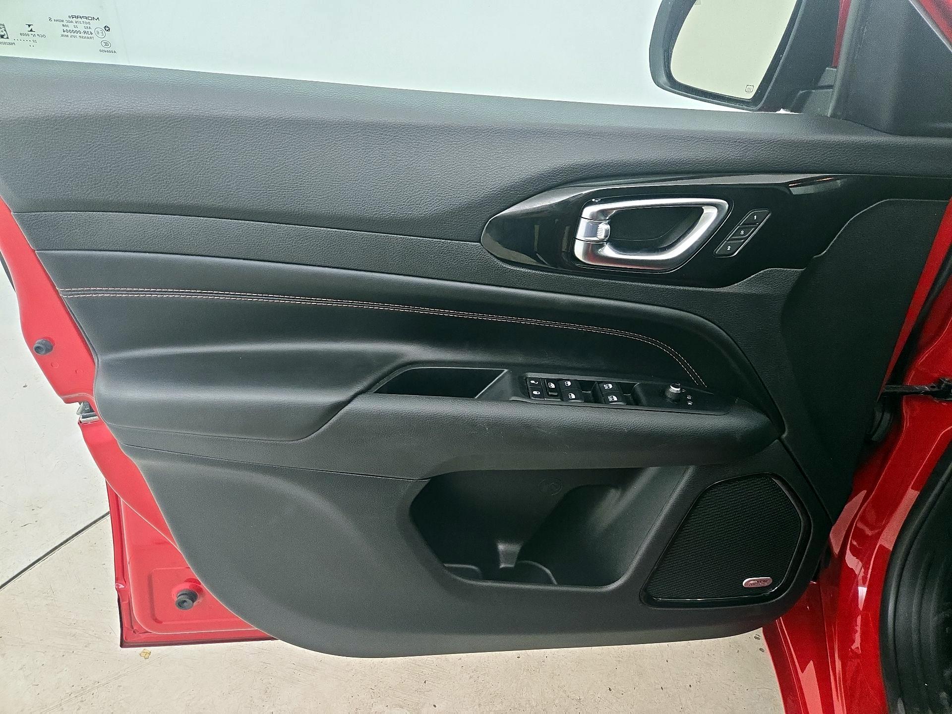 Thumbnail: 2022 Jeep Compass - 12