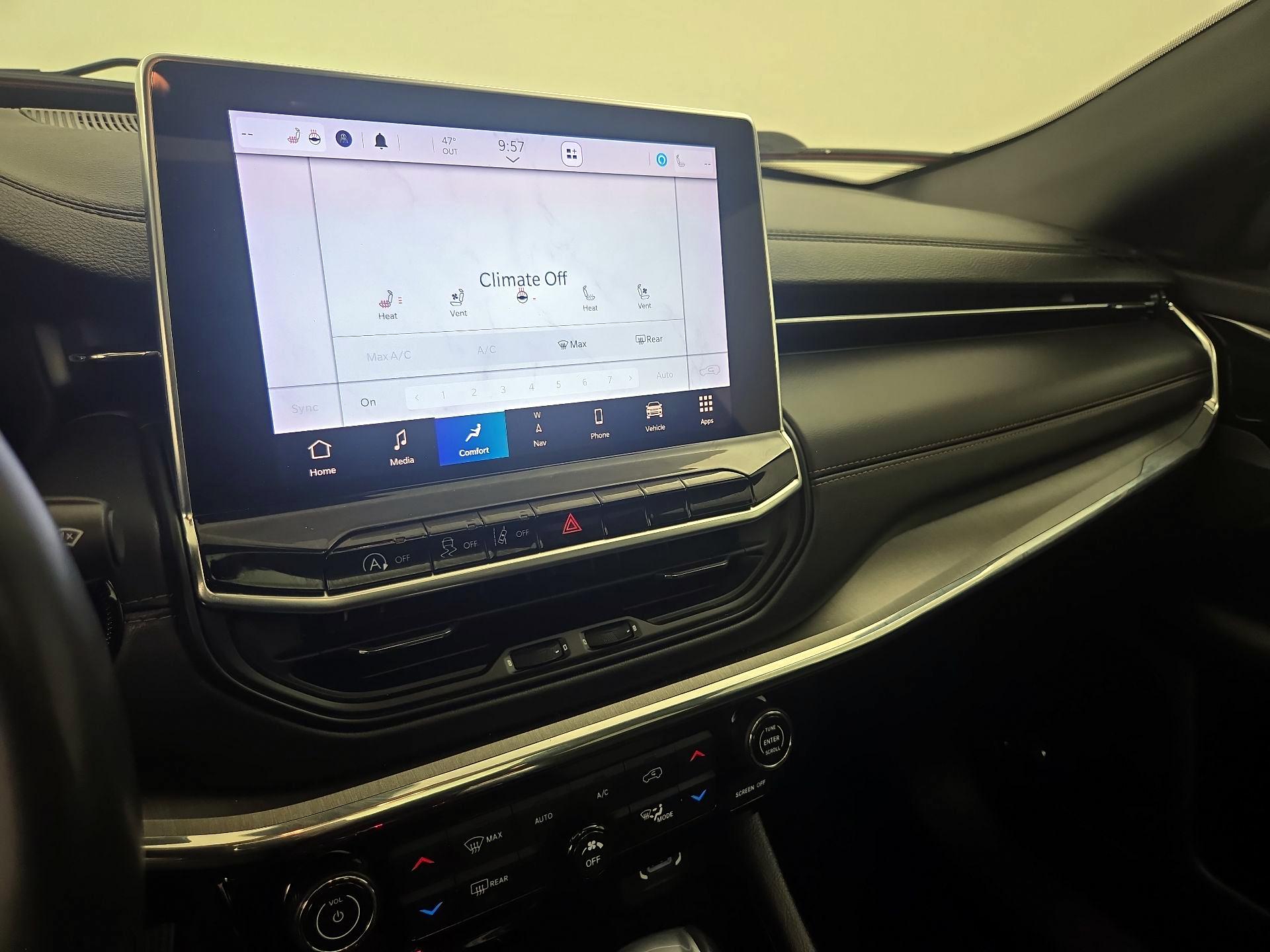 Thumbnail: 2022 Jeep Compass - 17