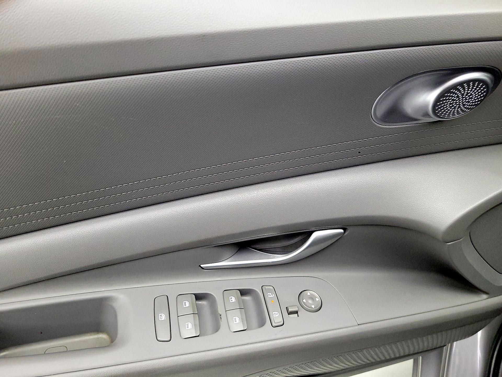 Thumbnail: 2024 Hyundai Elantra - 10