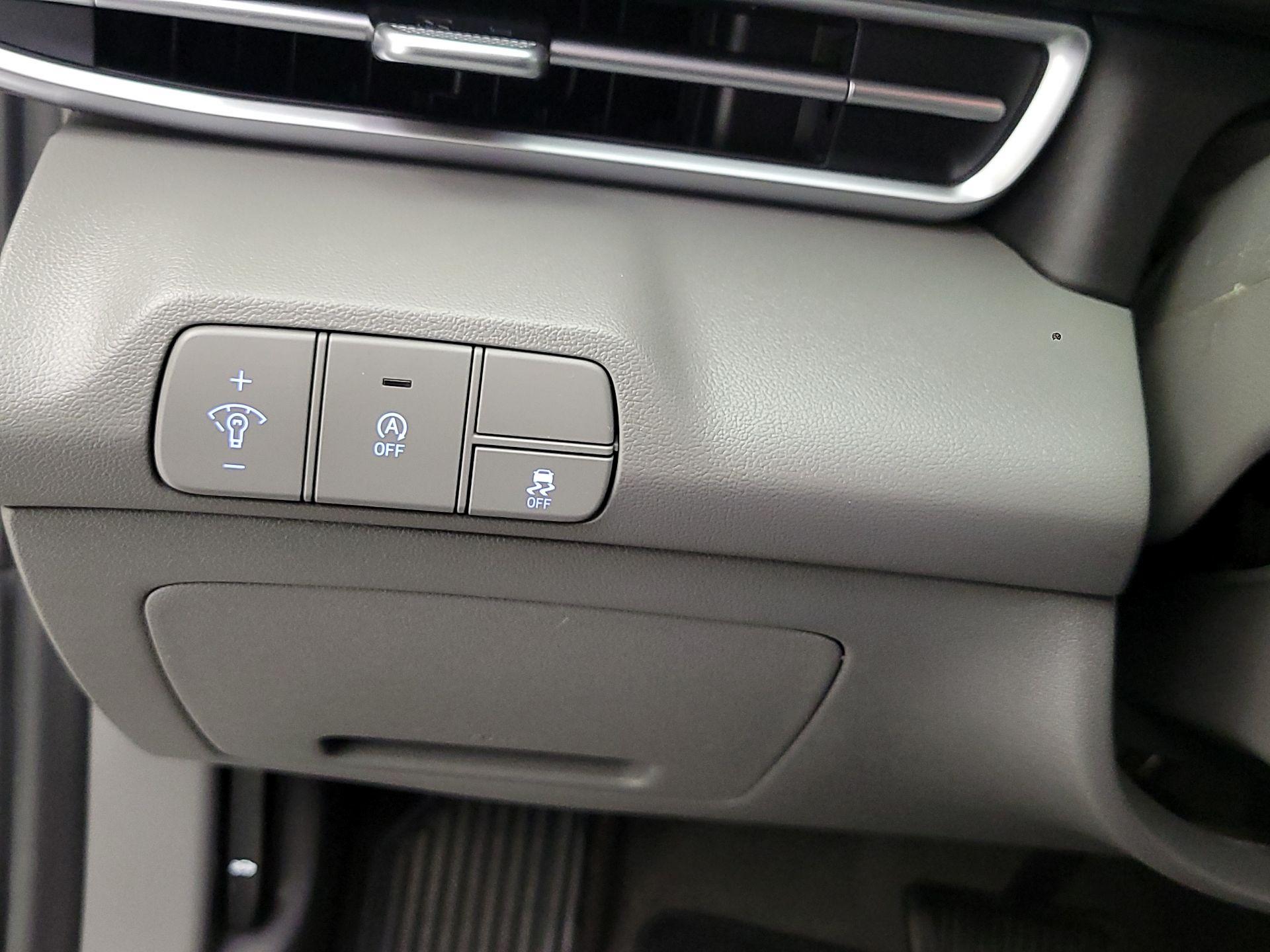 Thumbnail: 2024 Hyundai Elantra - 11