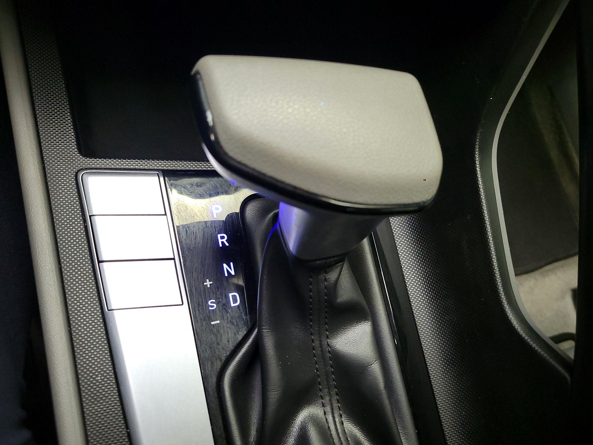 Thumbnail: 2024 Hyundai Elantra - 14