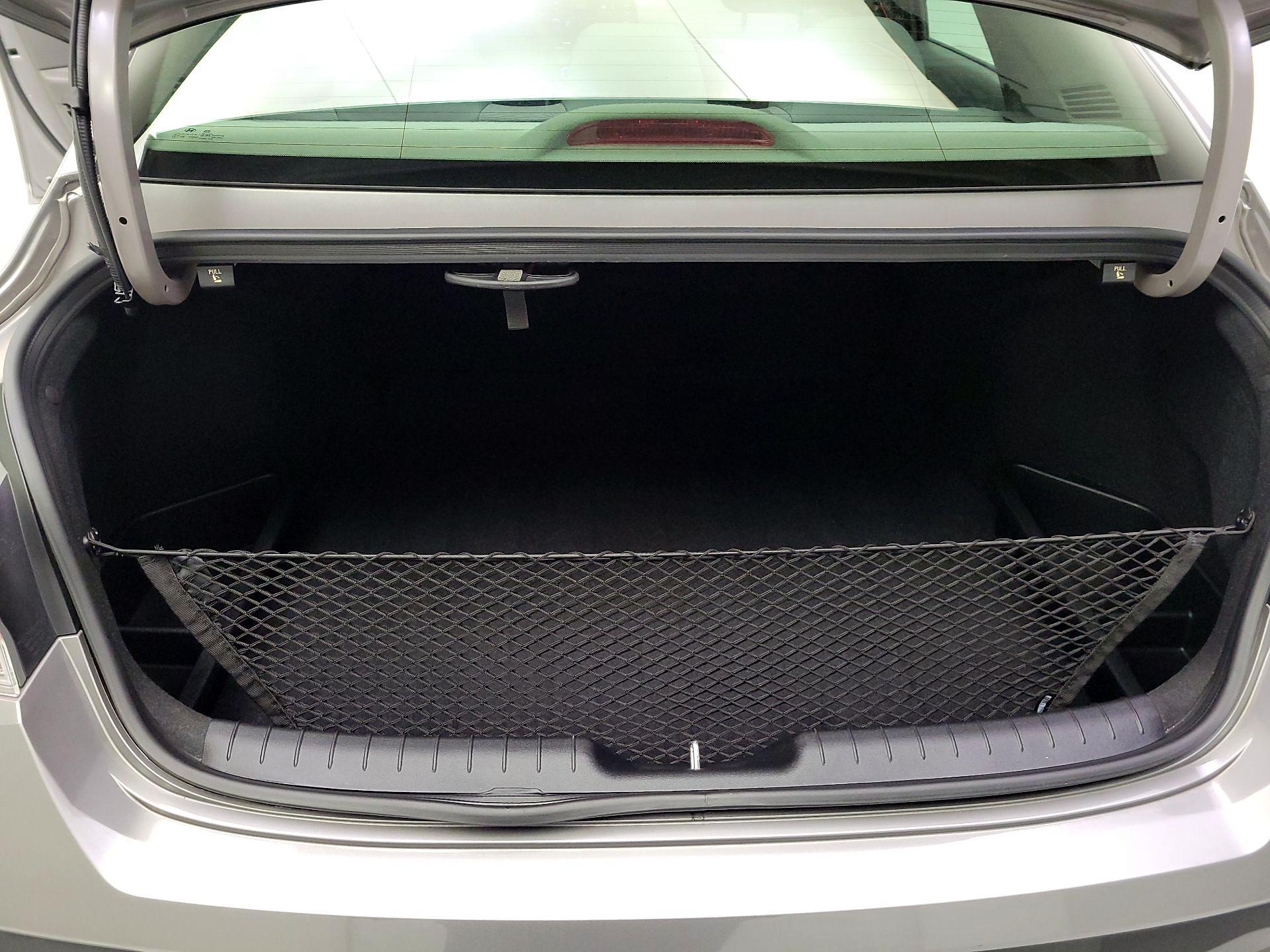 Thumbnail: 2024 Hyundai Elantra - 17