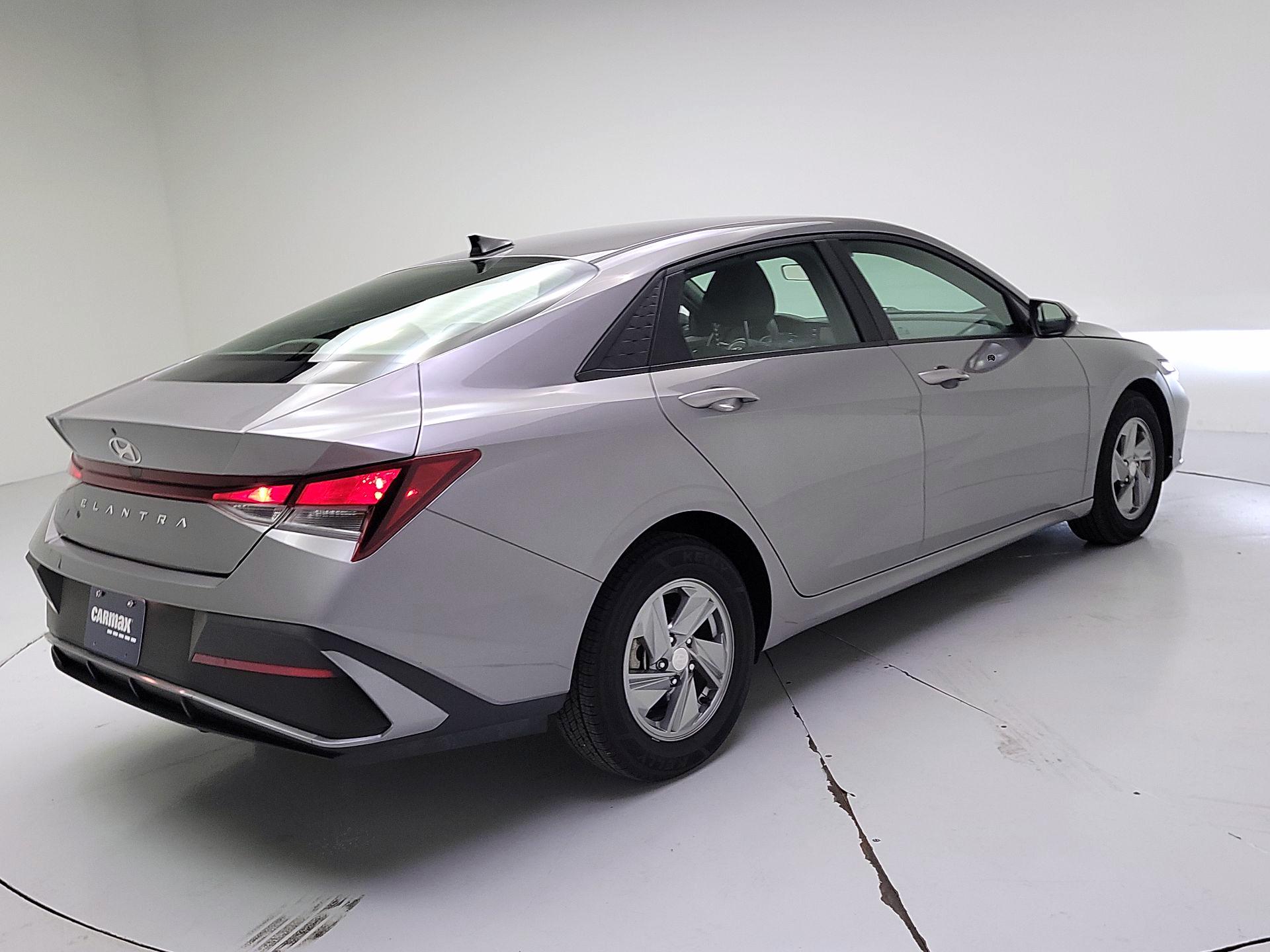 Thumbnail: 2024 Hyundai Elantra - 5