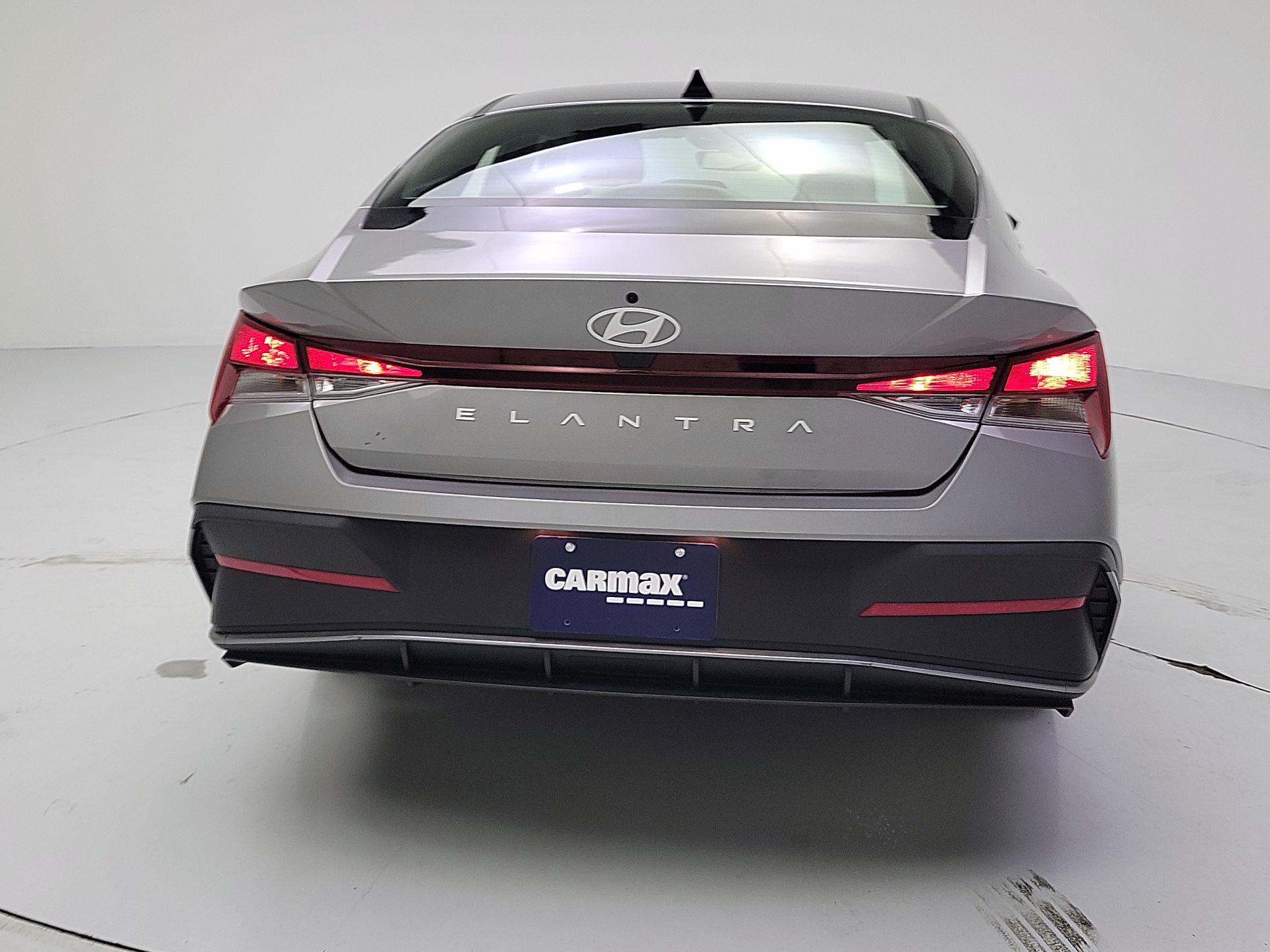 Thumbnail: 2024 Hyundai Elantra - 6