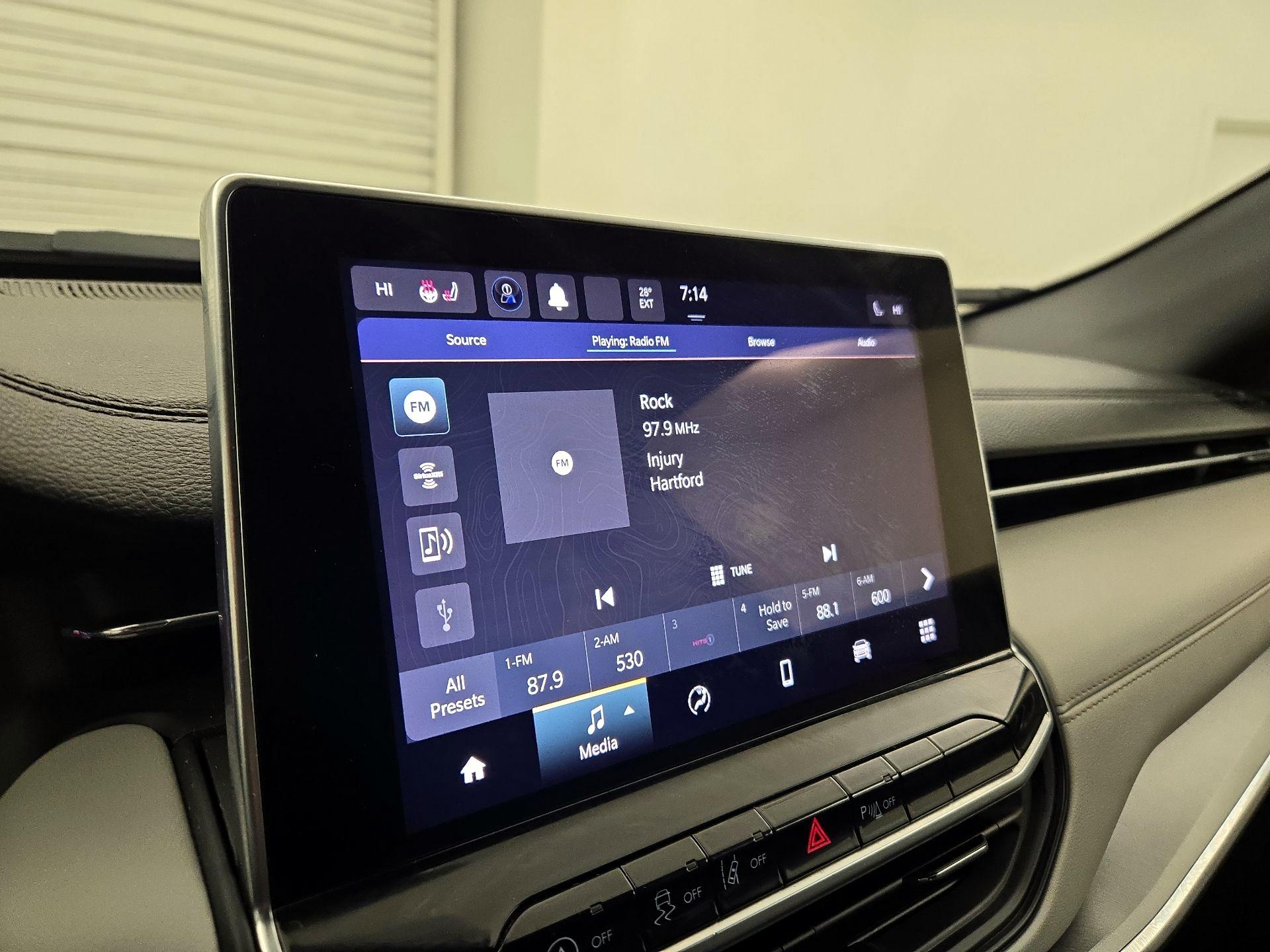 Thumbnail: 2023 Jeep Compass - 15