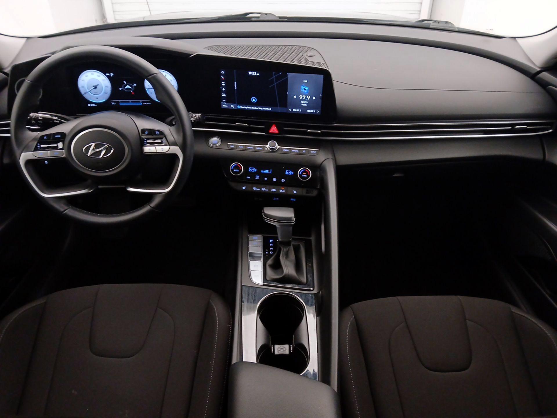 Thumbnail: 2023 Hyundai Elantra - 9