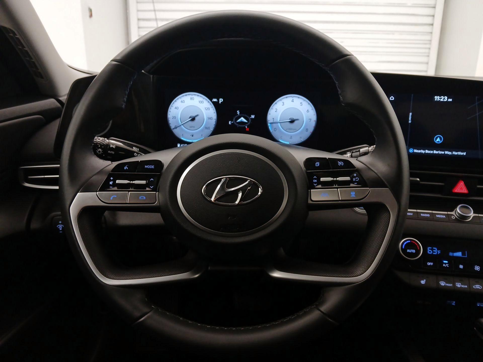 Thumbnail: 2023 Hyundai Elantra - 10