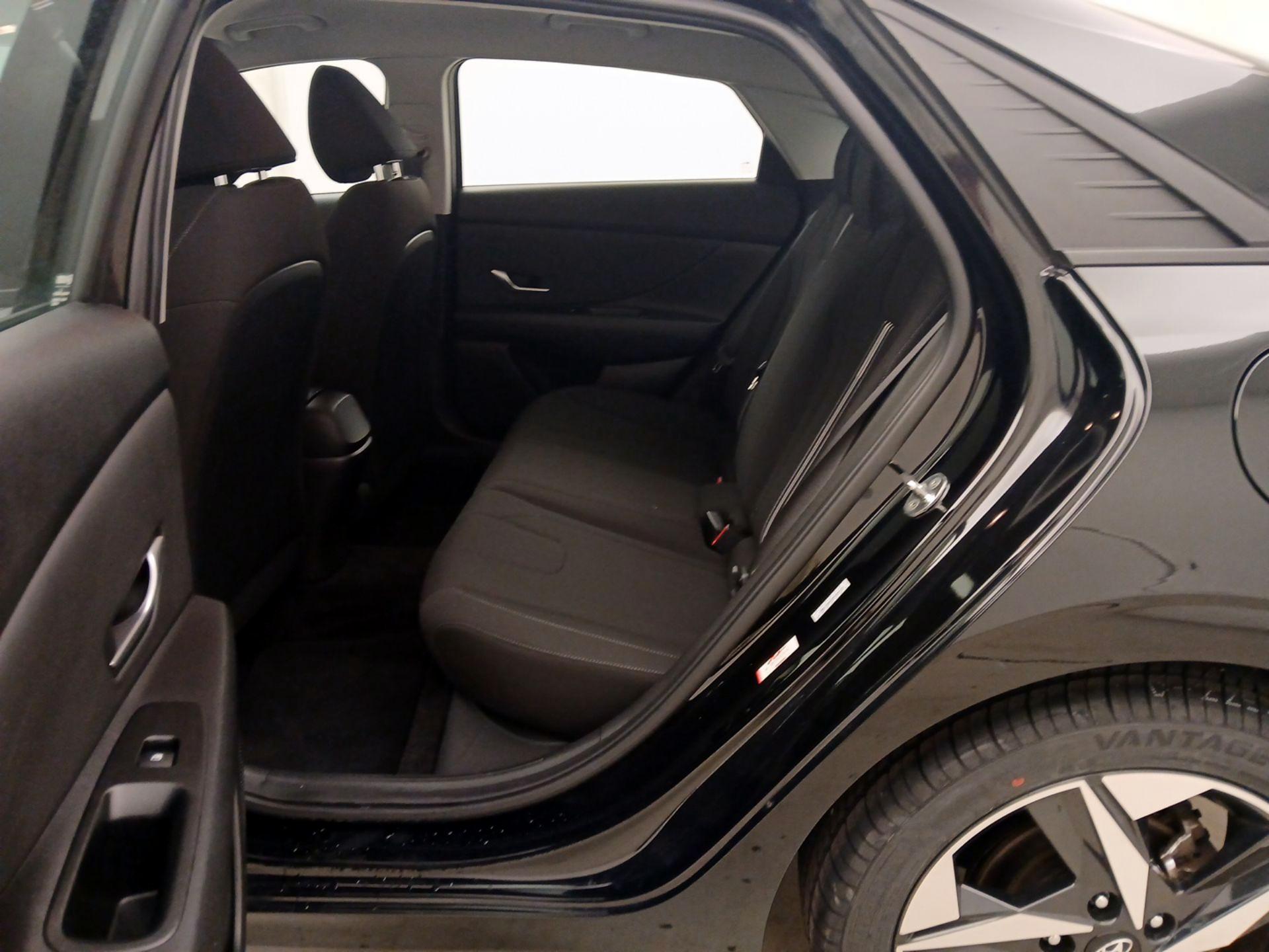 Thumbnail: 2023 Hyundai Elantra - 20