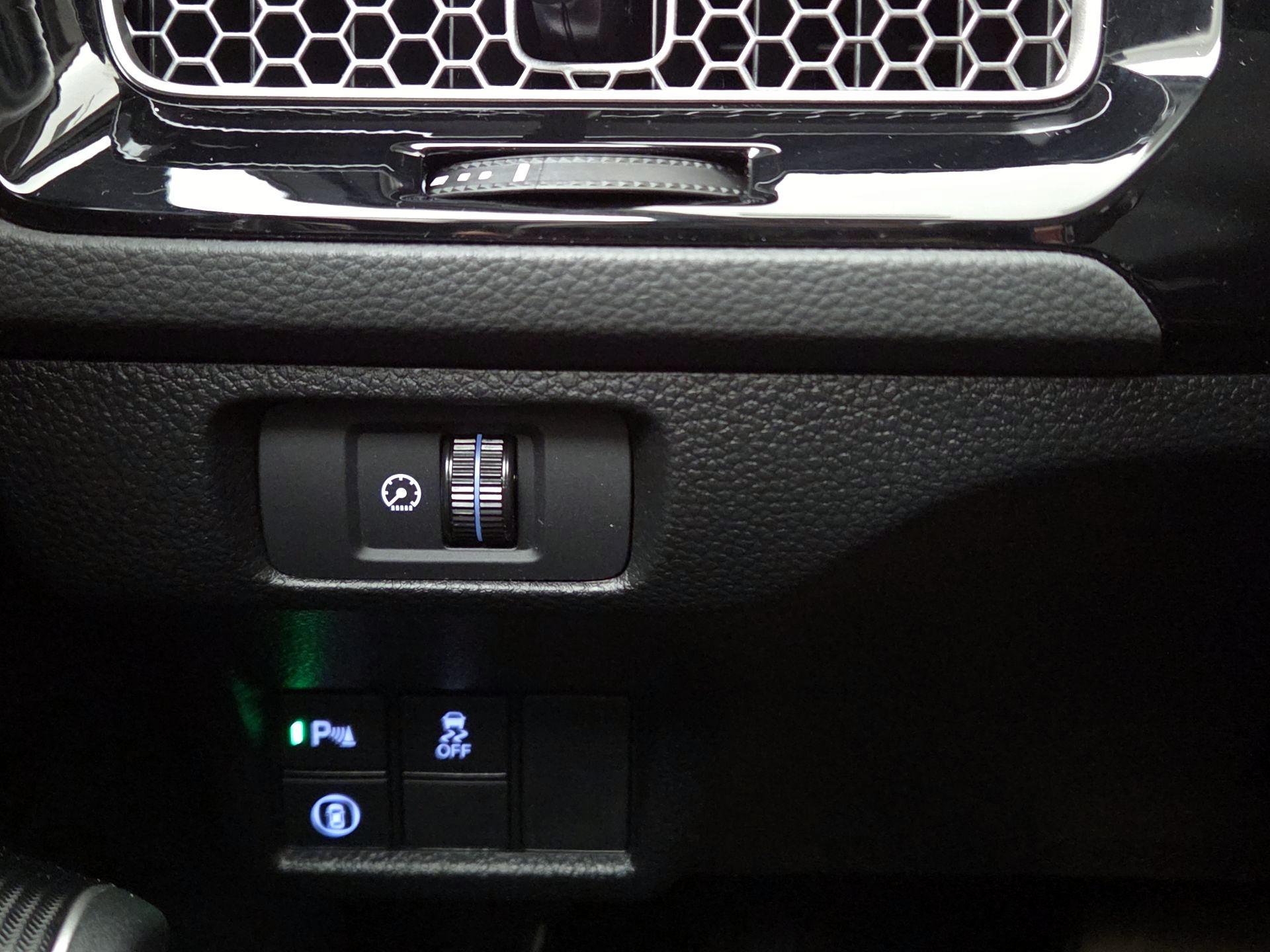 Thumbnail: 2024 Honda Civic - 13