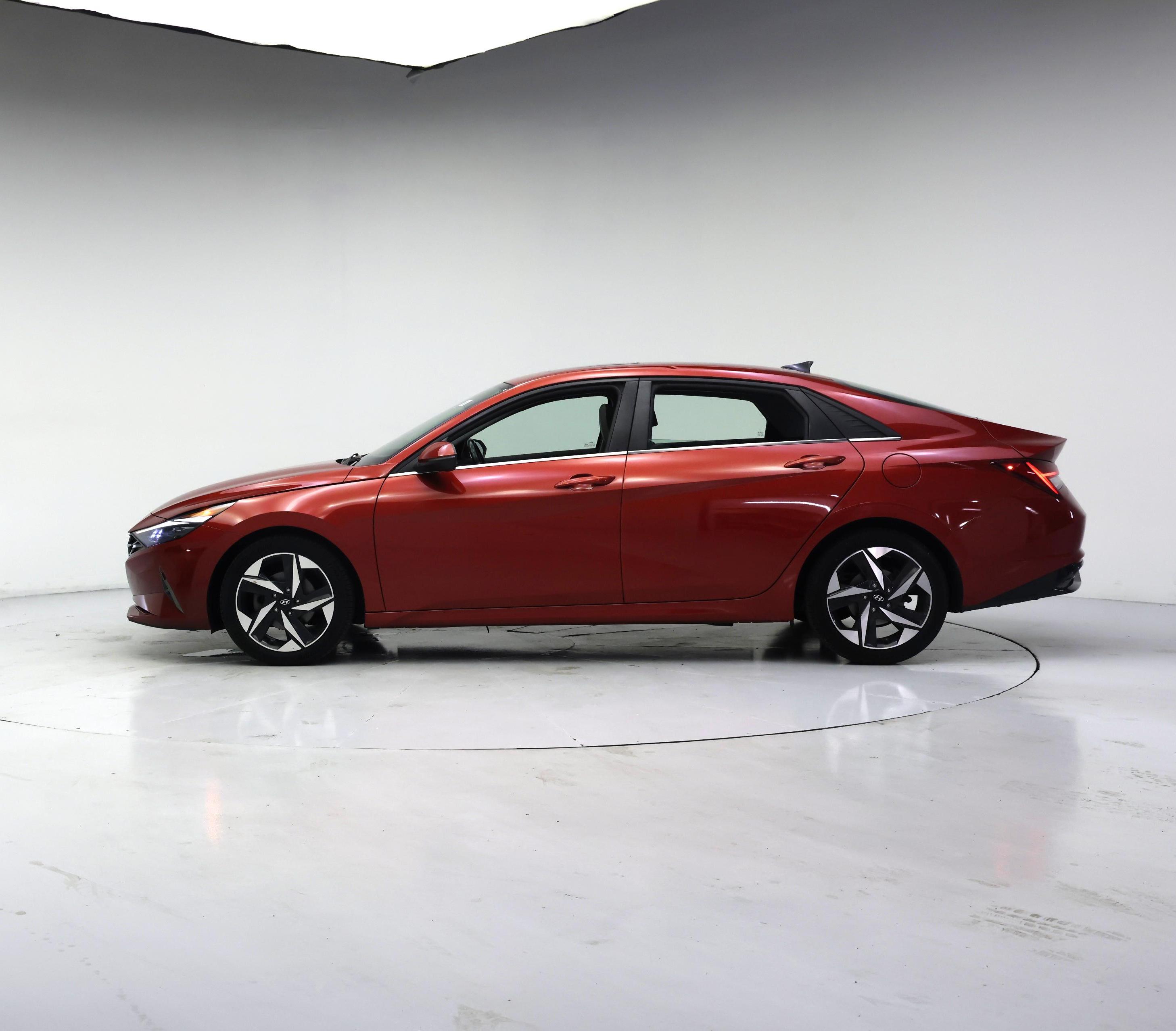 Thumbnail: 2021 Hyundai Elantra - 3