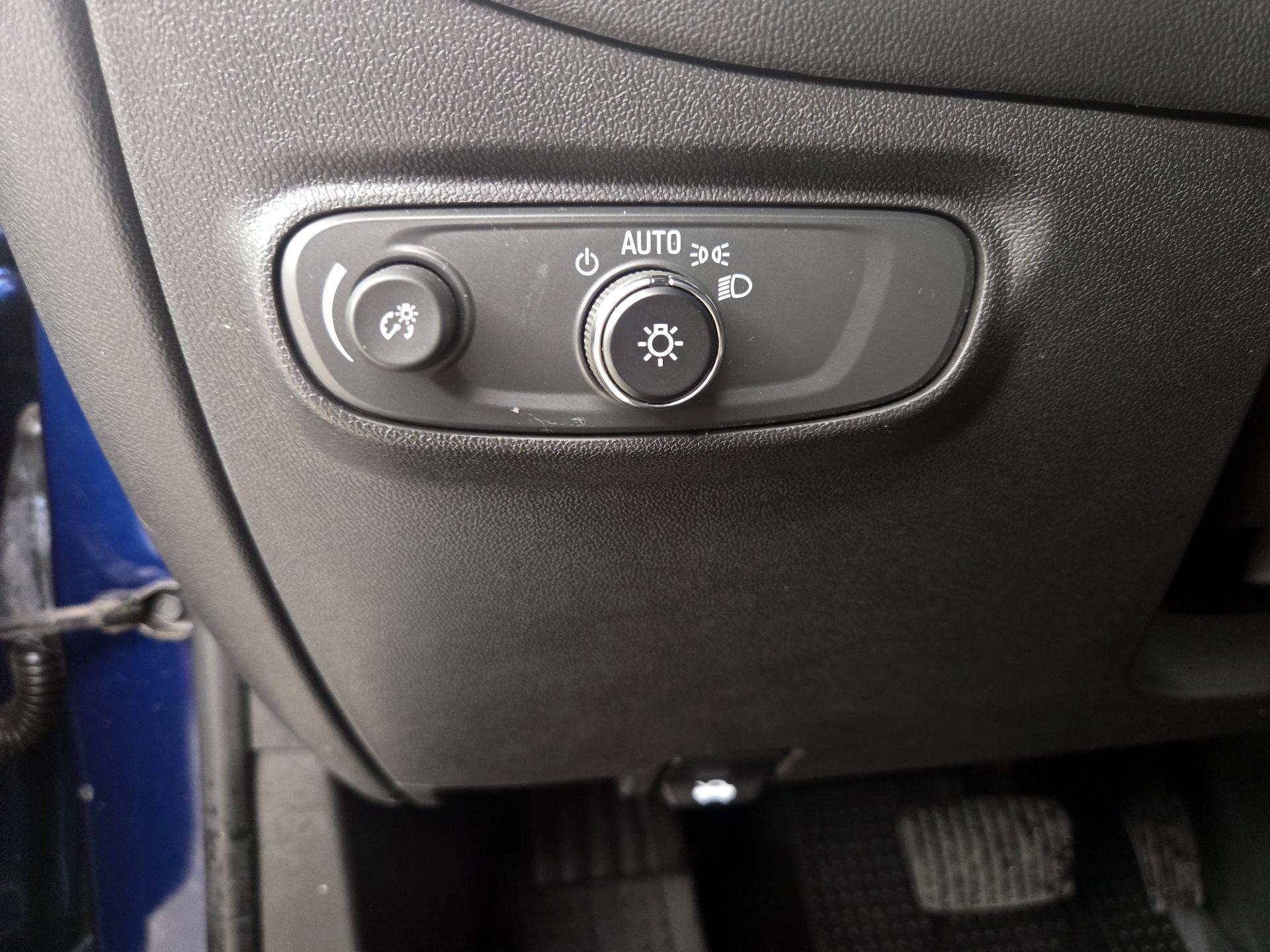 Thumbnail: 2022 Chevrolet Equinox - 13