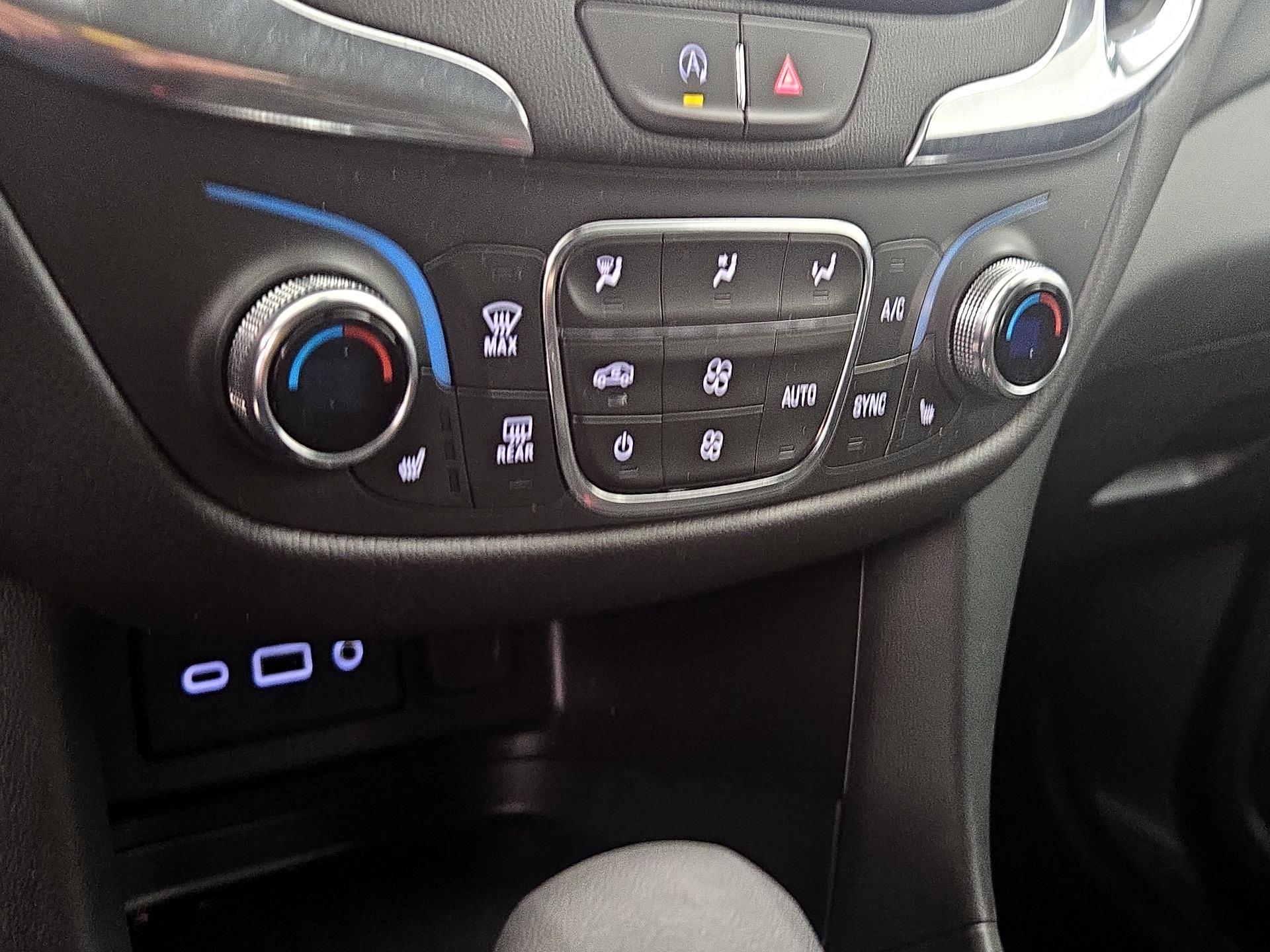 Thumbnail: 2022 Chevrolet Equinox - 16