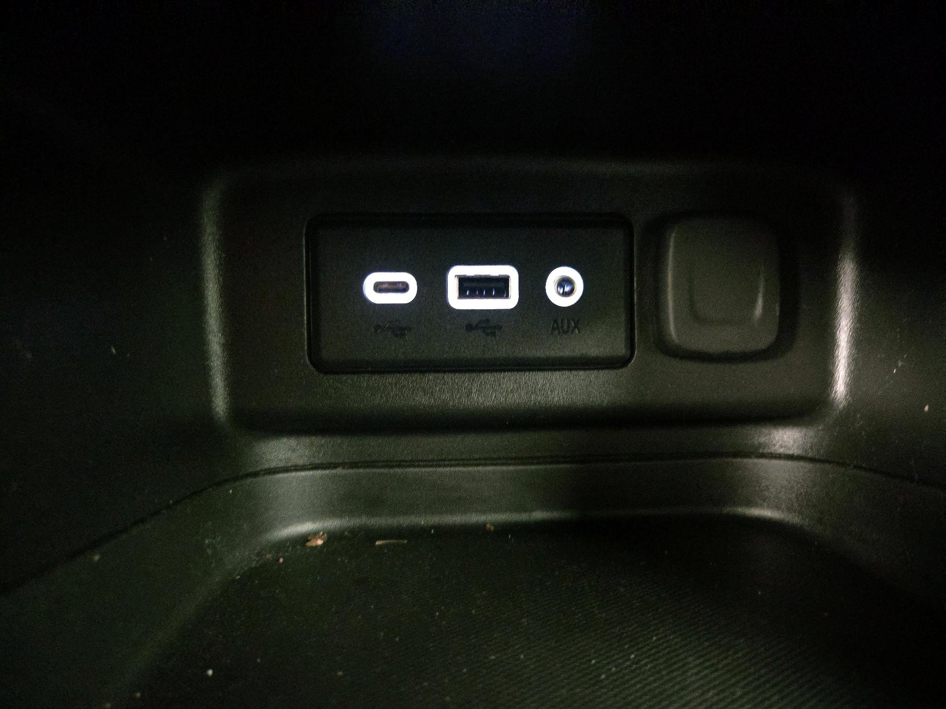 Thumbnail: 2022 Chevrolet Equinox - 18