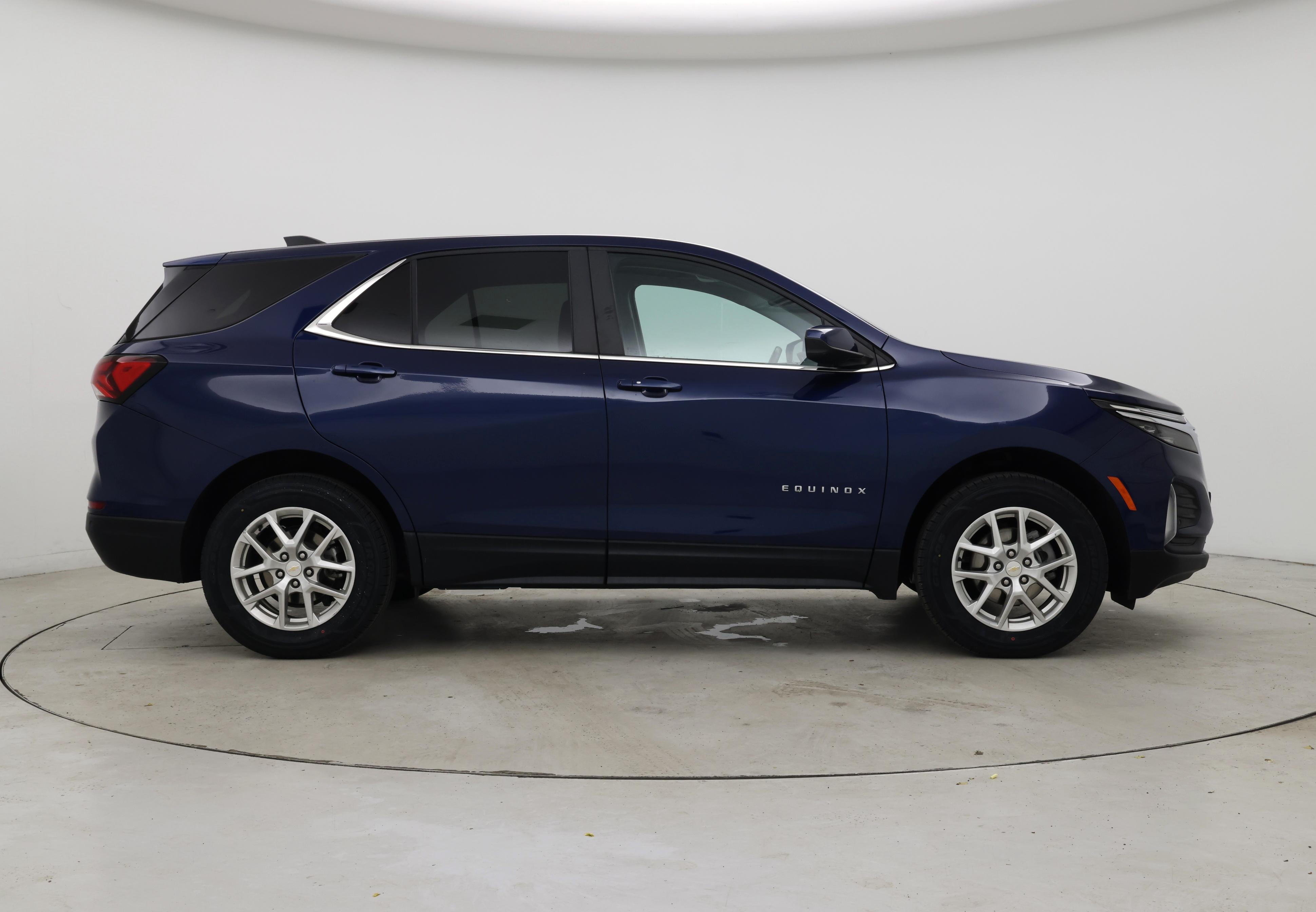 Thumbnail: 2022 Chevrolet Equinox - 7