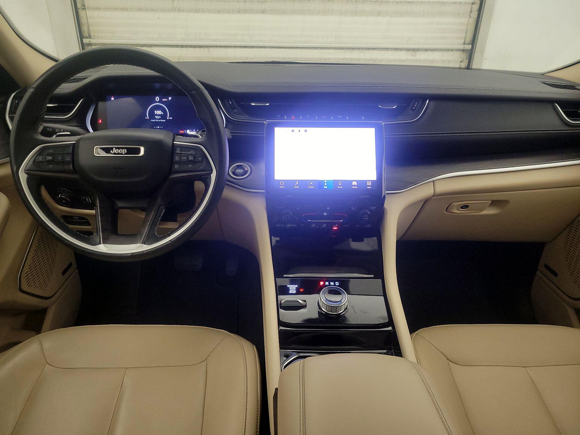 Thumbnail: 2022 Jeep Grand Cherokee L - 9