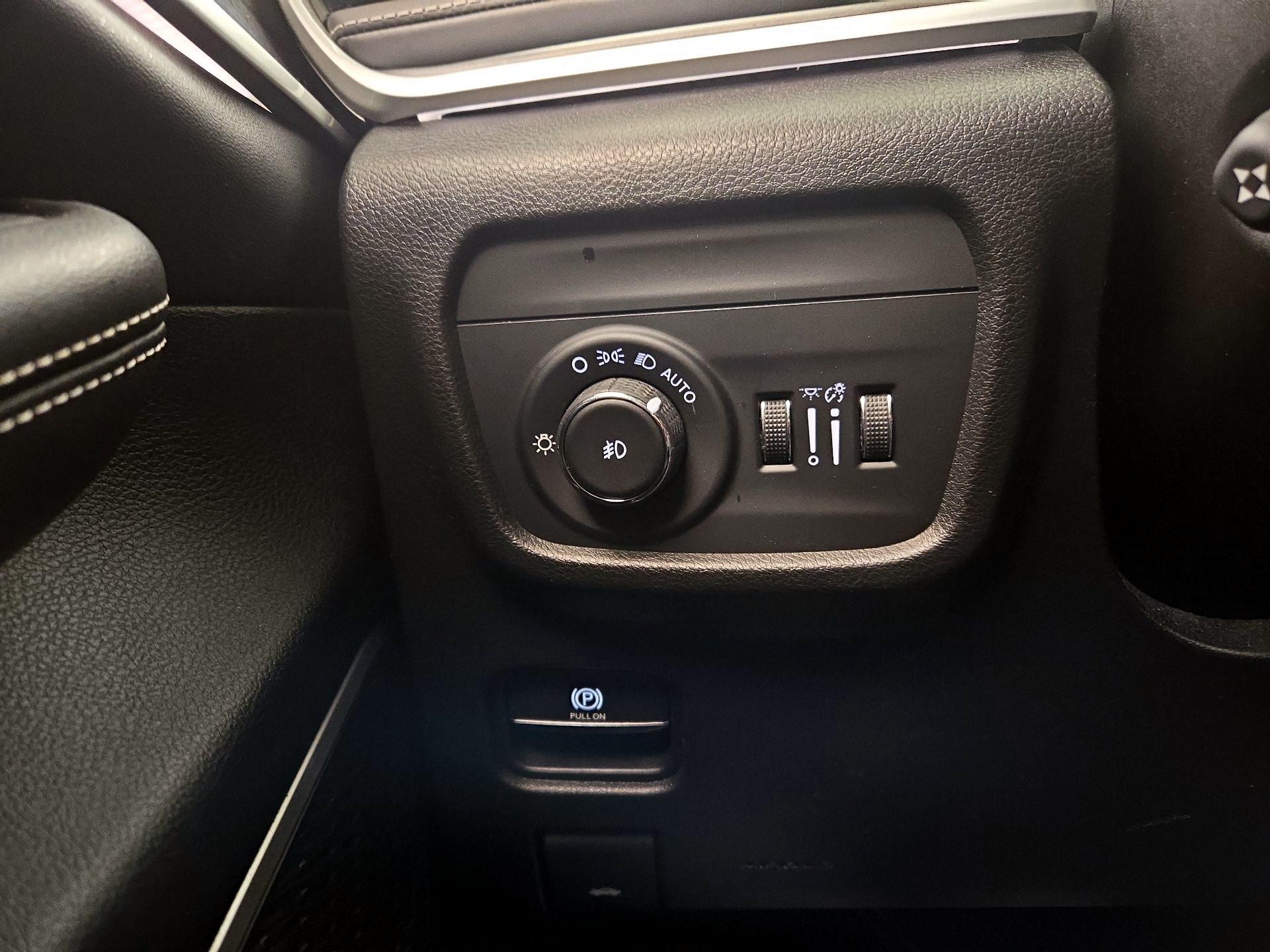 Thumbnail: 2022 Jeep Grand Cherokee L - 13