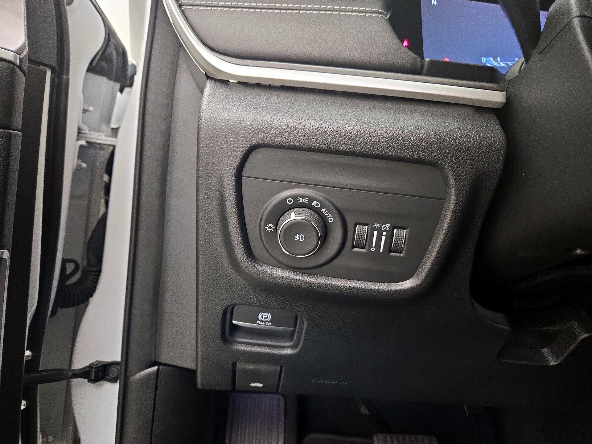 Thumbnail: 2022 Jeep Grand Cherokee L - 13