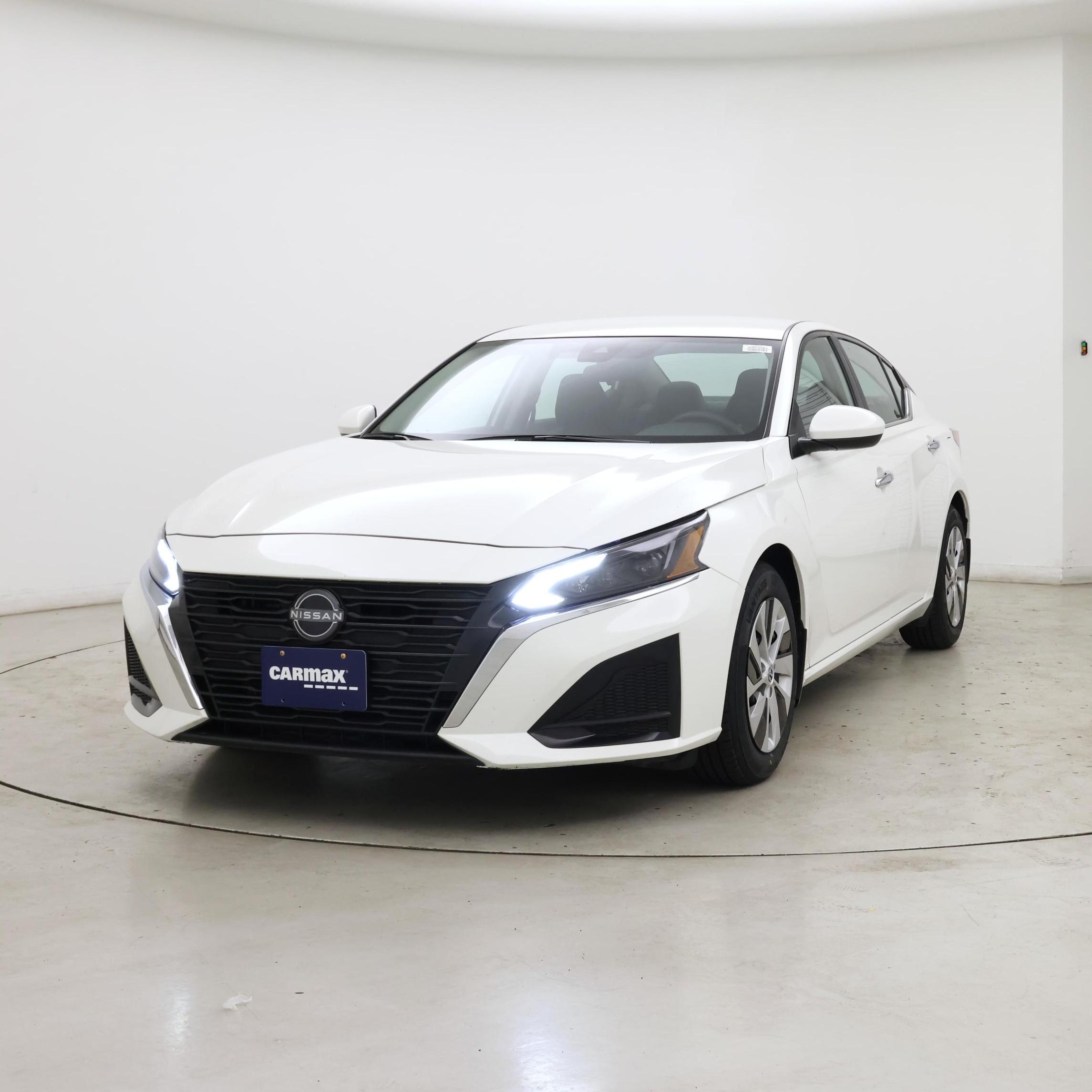 Thumbnail: 2023 Nissan Altima - 4