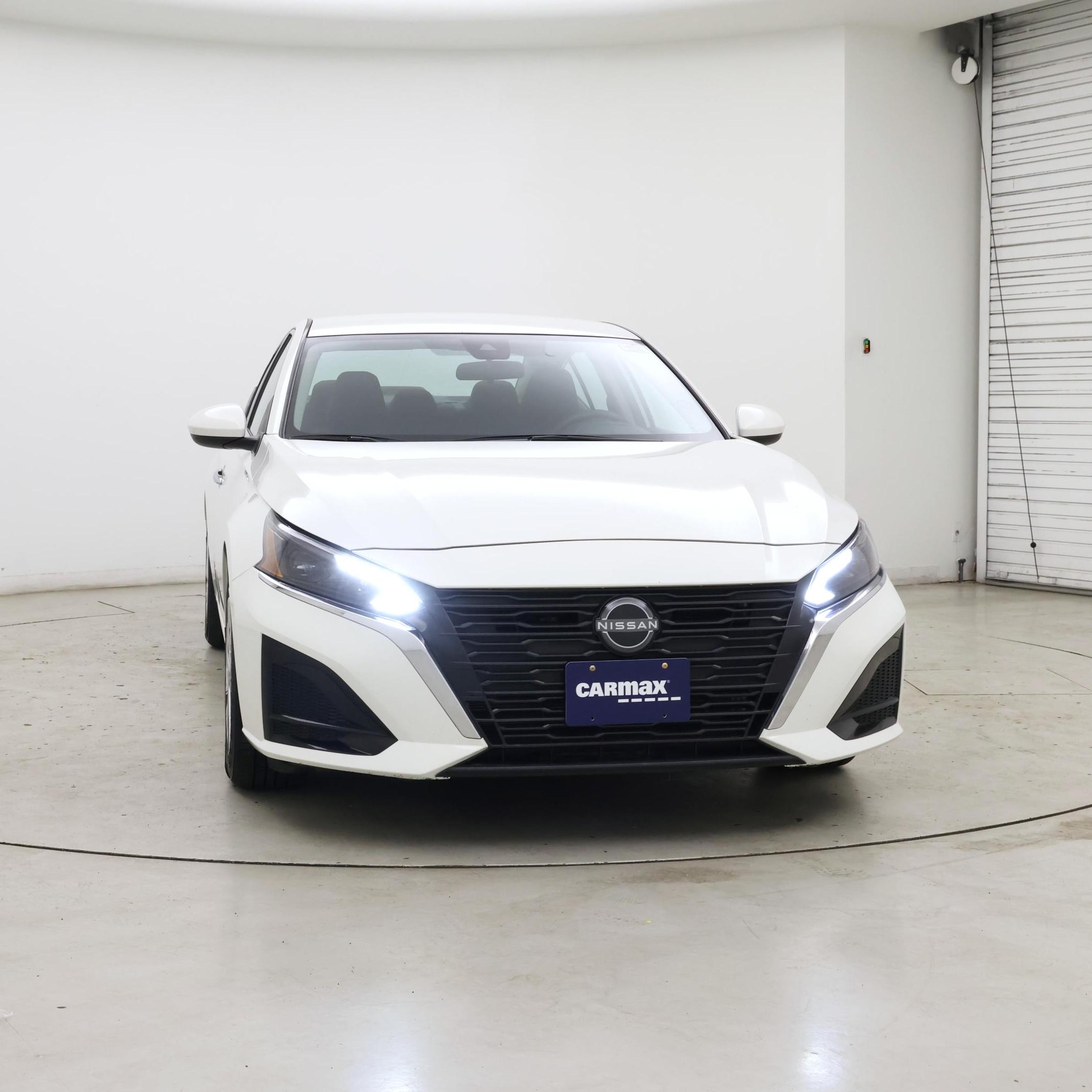 Thumbnail: 2023 Nissan Altima - 5