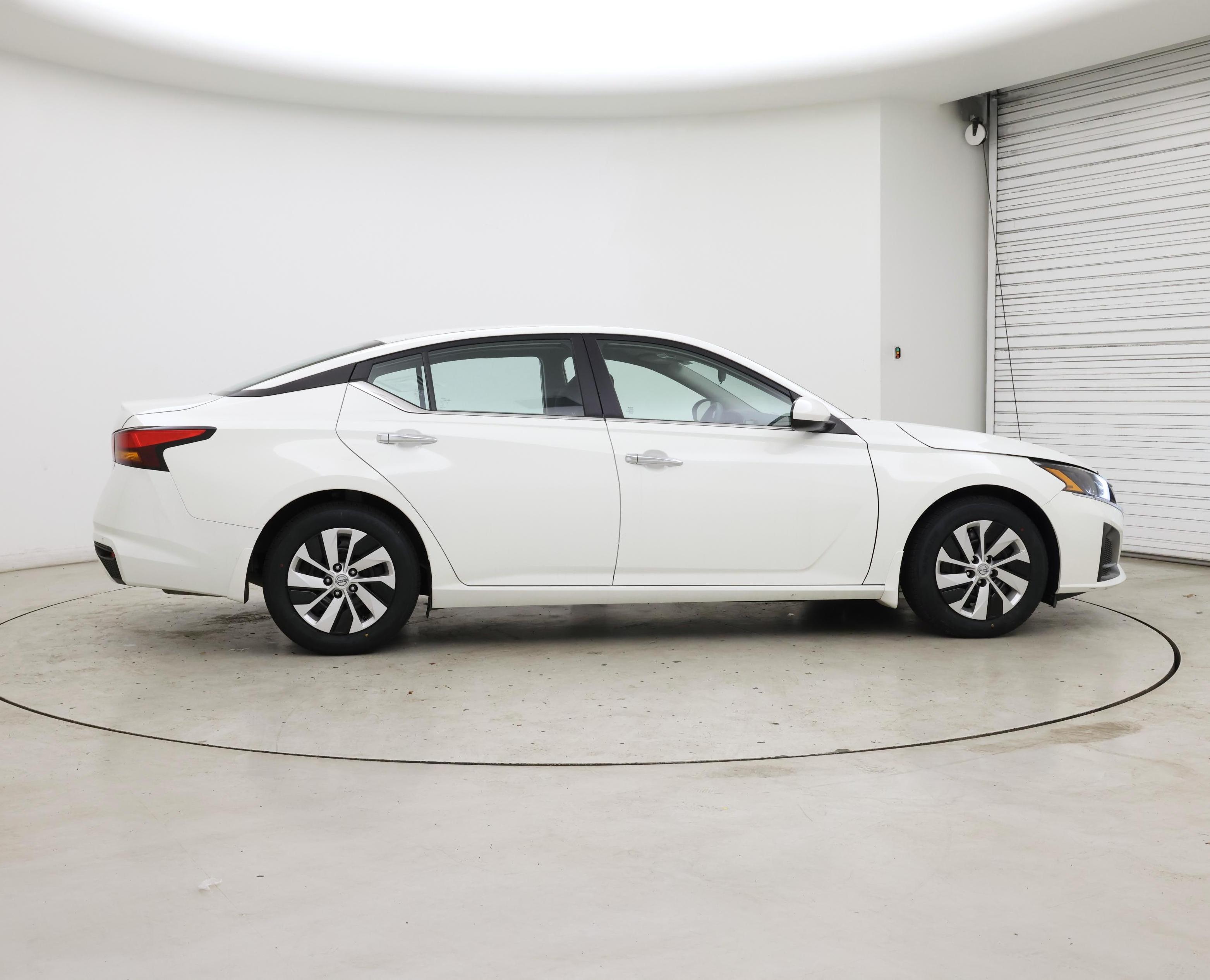 Thumbnail: 2023 Nissan Altima - 7