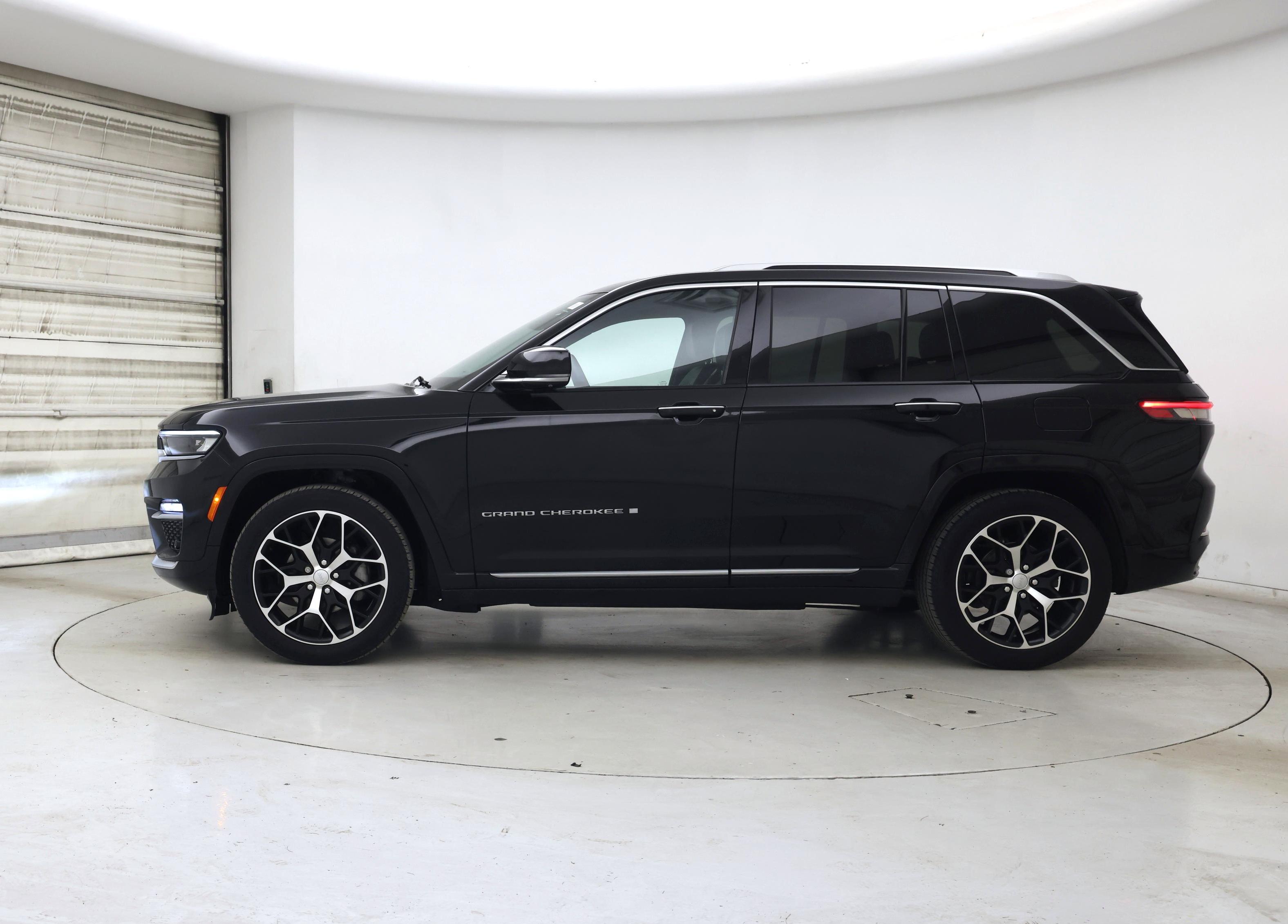 Thumbnail: 2022 Jeep Grand Cherokee - 3